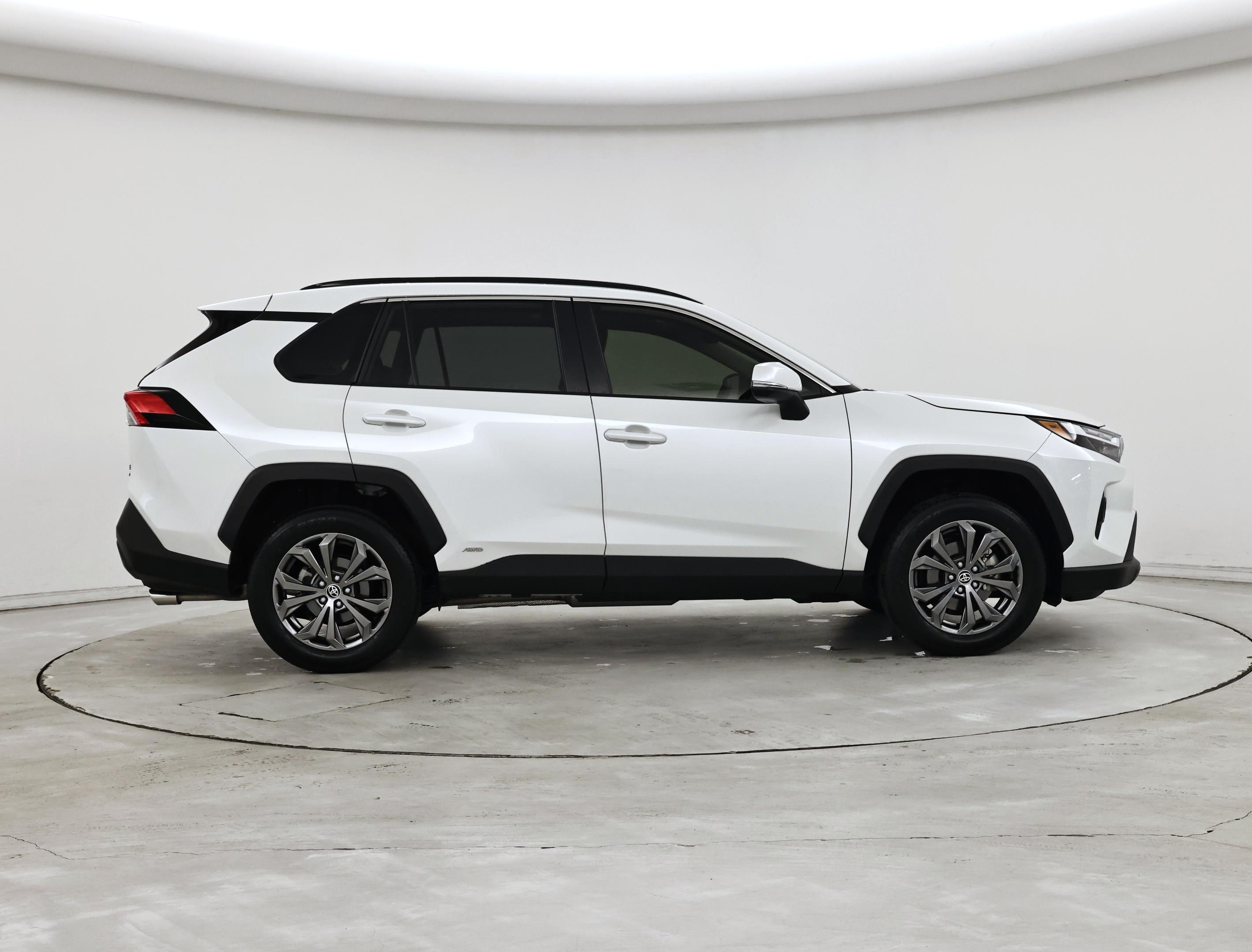 Thumbnail: 2025 Toyota RAV4 - 7