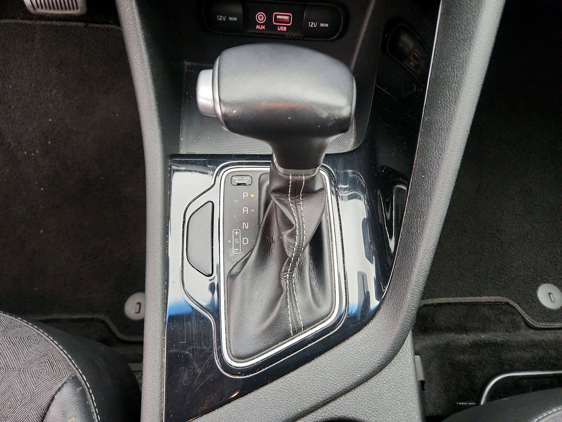 Thumbnail: 2018 Kia Niro - 18