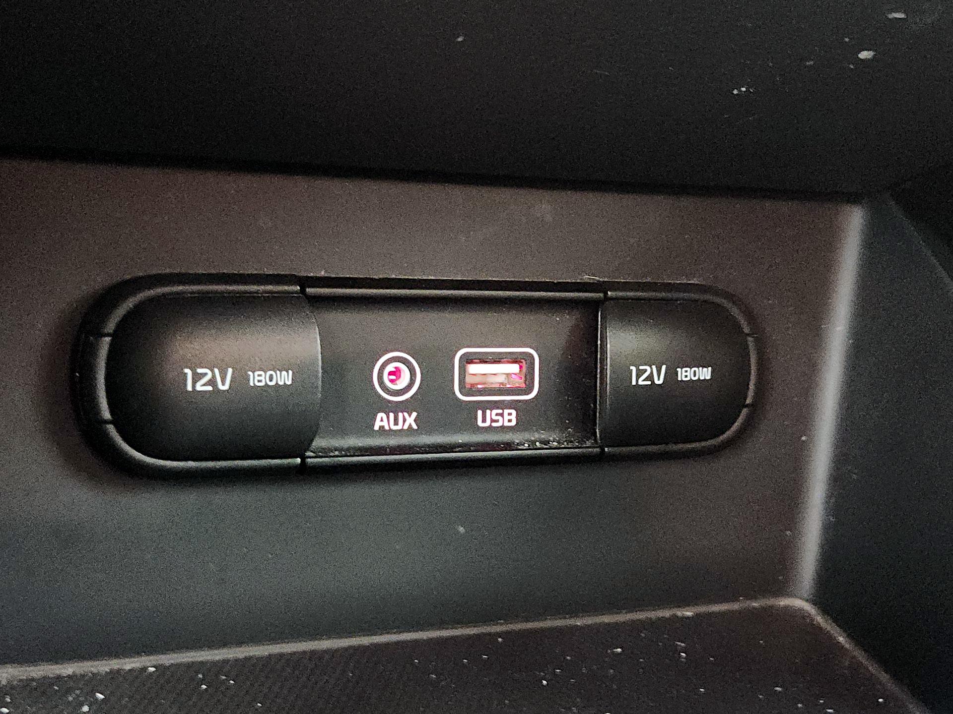 Thumbnail: 2018 Kia Niro - 19