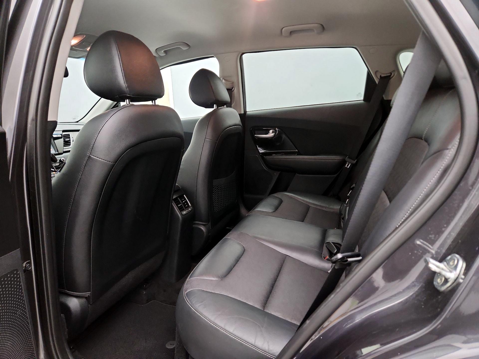 Thumbnail: 2018 Kia Niro - 20