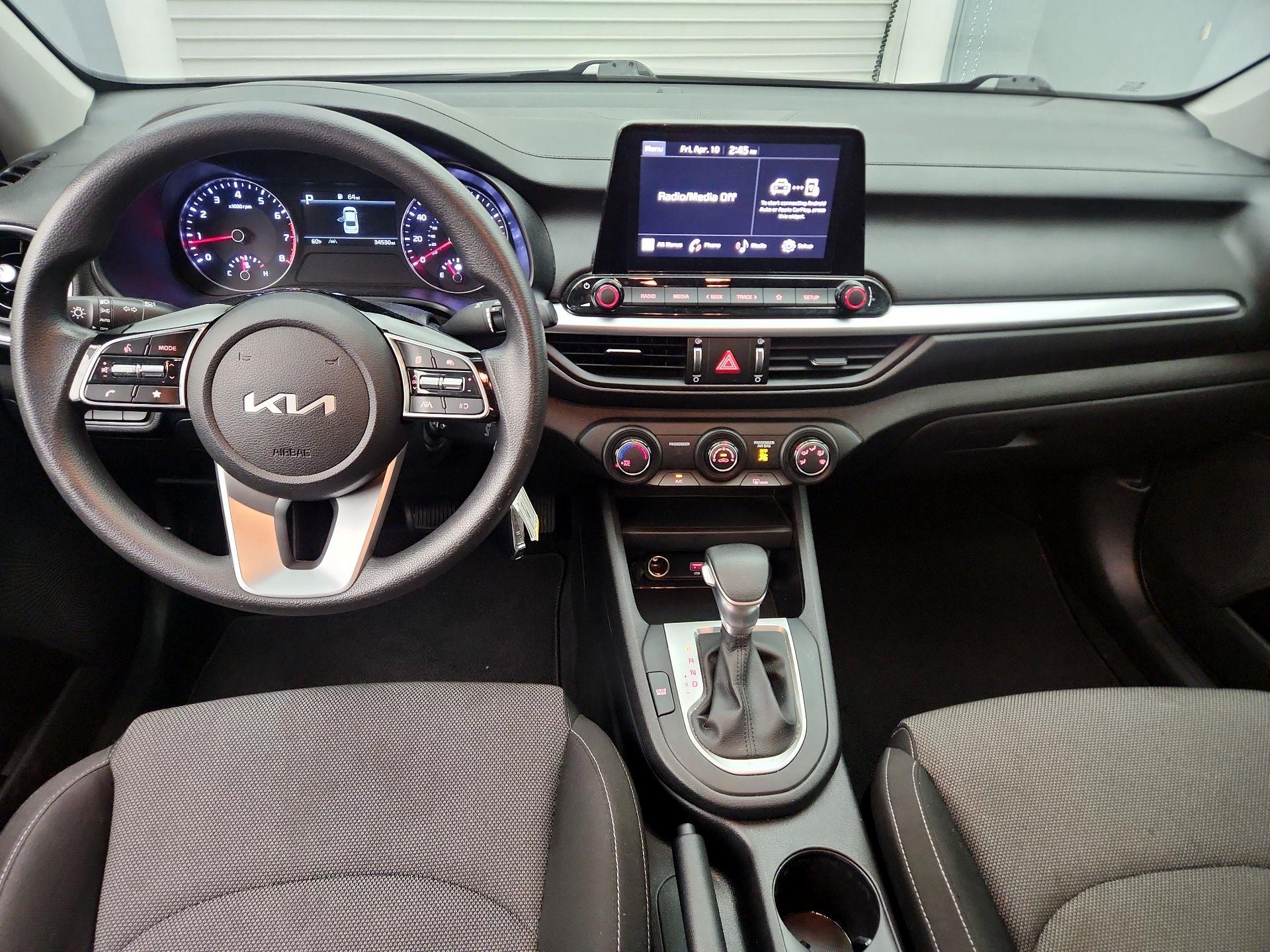 Thumbnail: 2022 Kia Forte - 9