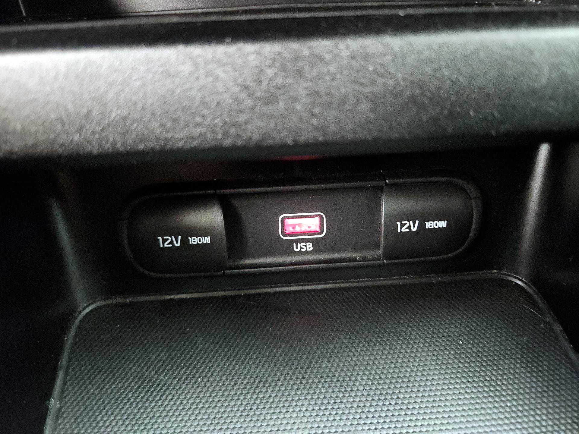 Thumbnail: 2022 Kia Forte - 18