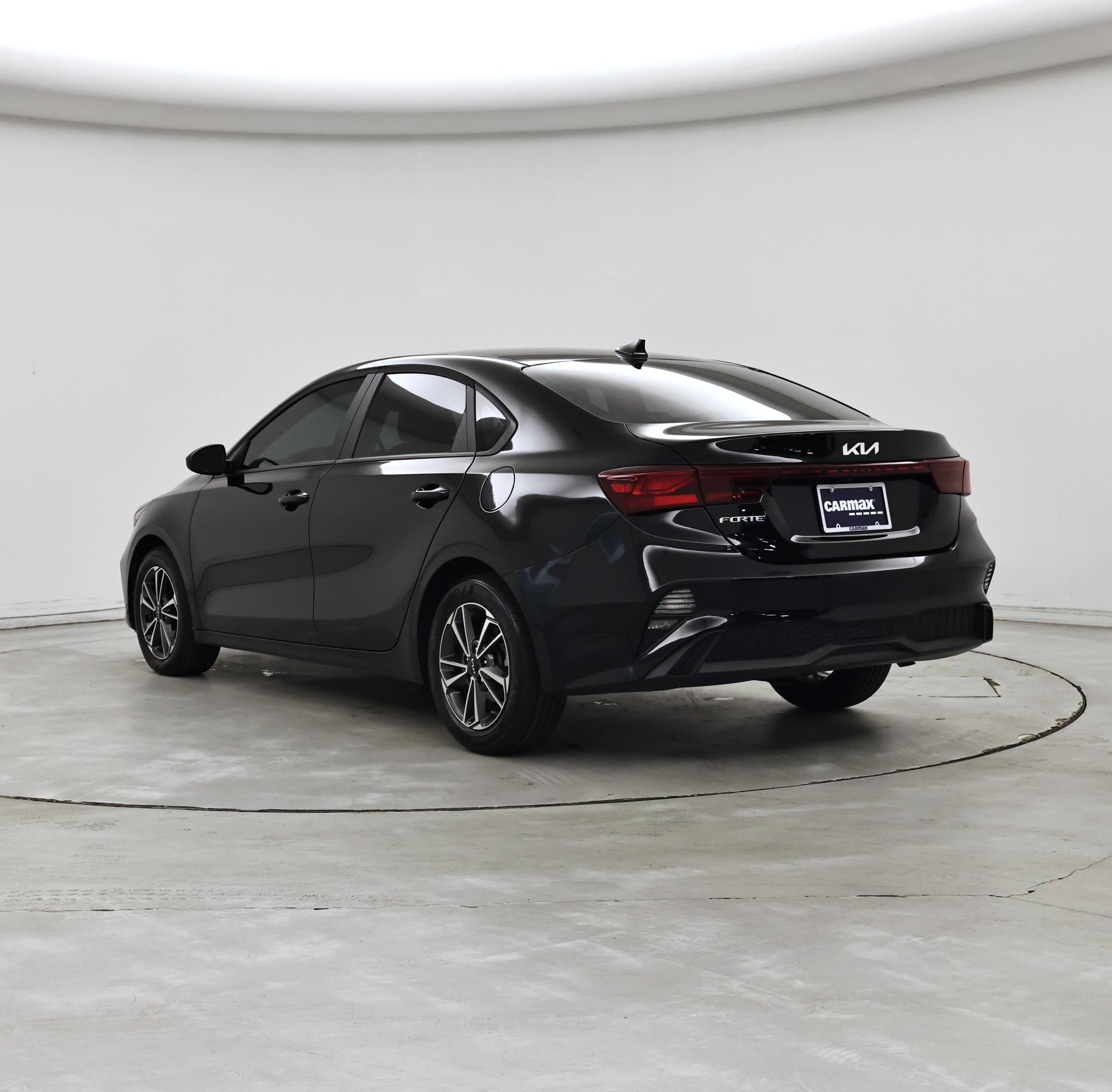 Thumbnail: 2022 Kia Forte - 2