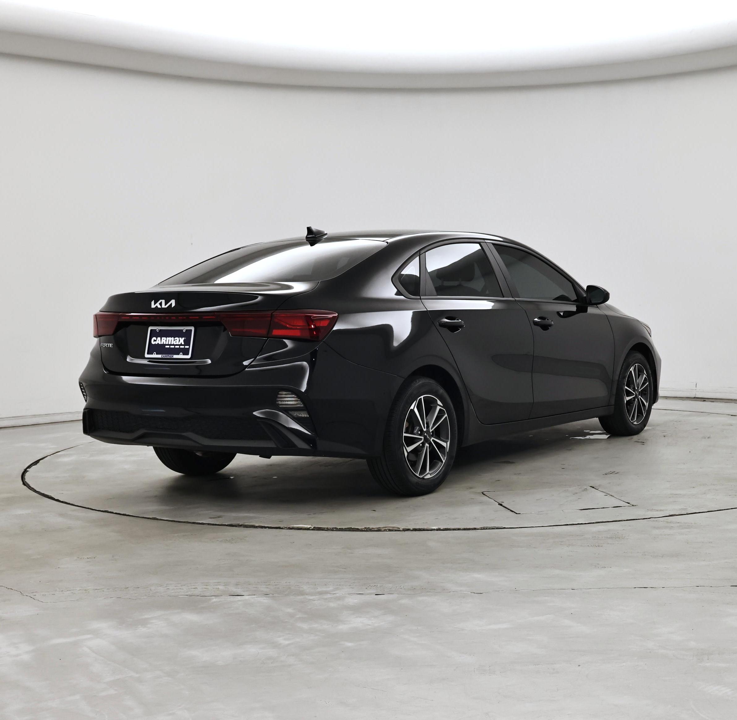 Thumbnail: 2022 Kia Forte - 8