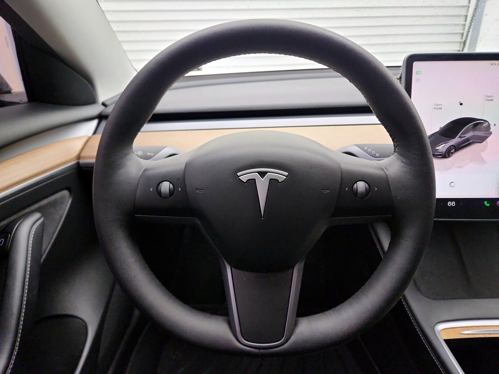 Thumbnail: 2022 Tesla Model 3 - 10