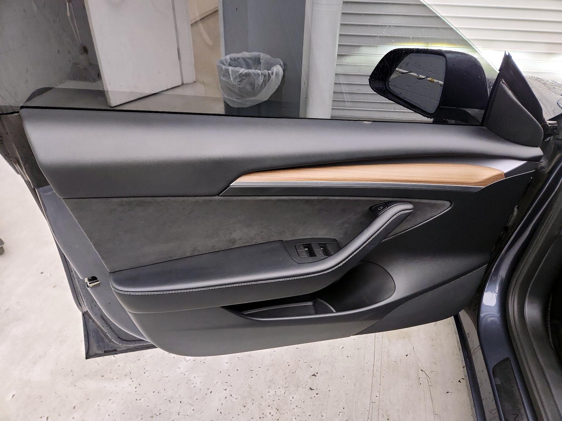 Thumbnail: 2022 Tesla Model 3 - 12