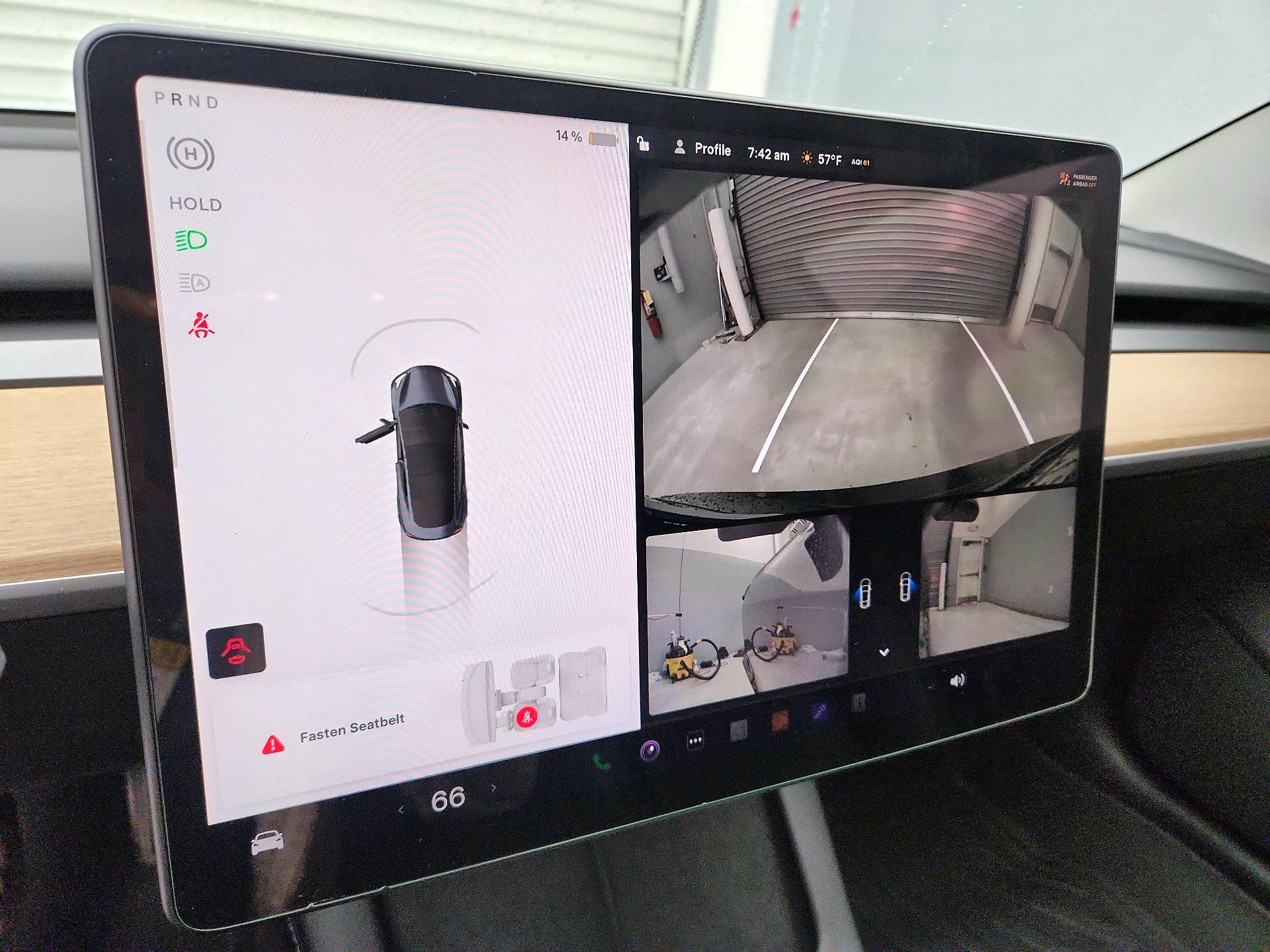 Thumbnail: 2022 Tesla Model 3 - 14