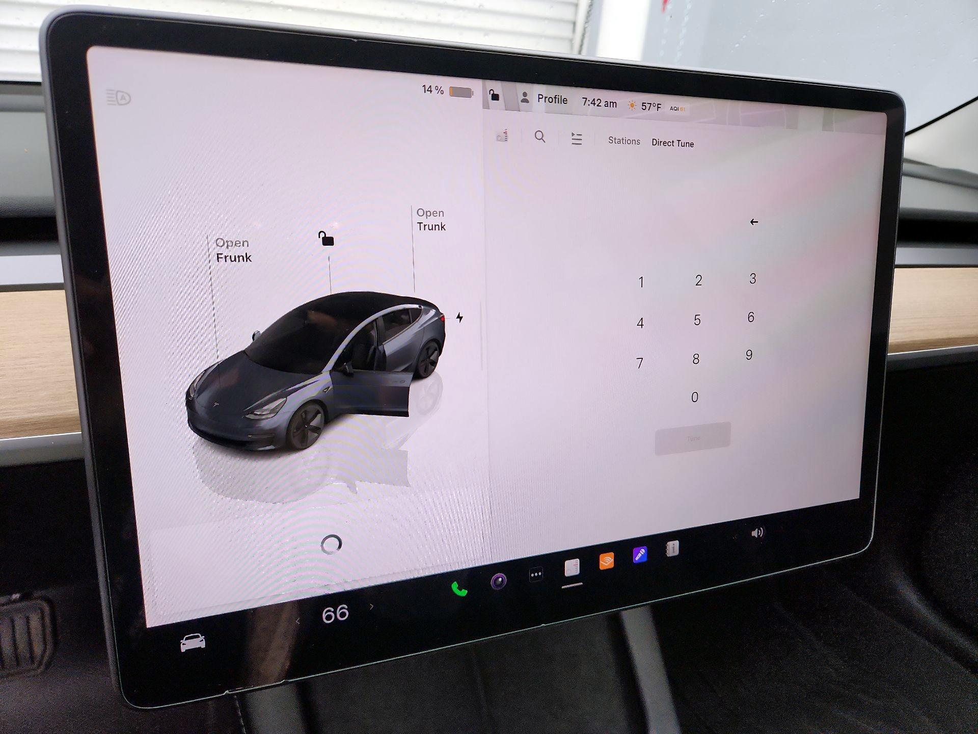Thumbnail: 2022 Tesla Model 3 - 15