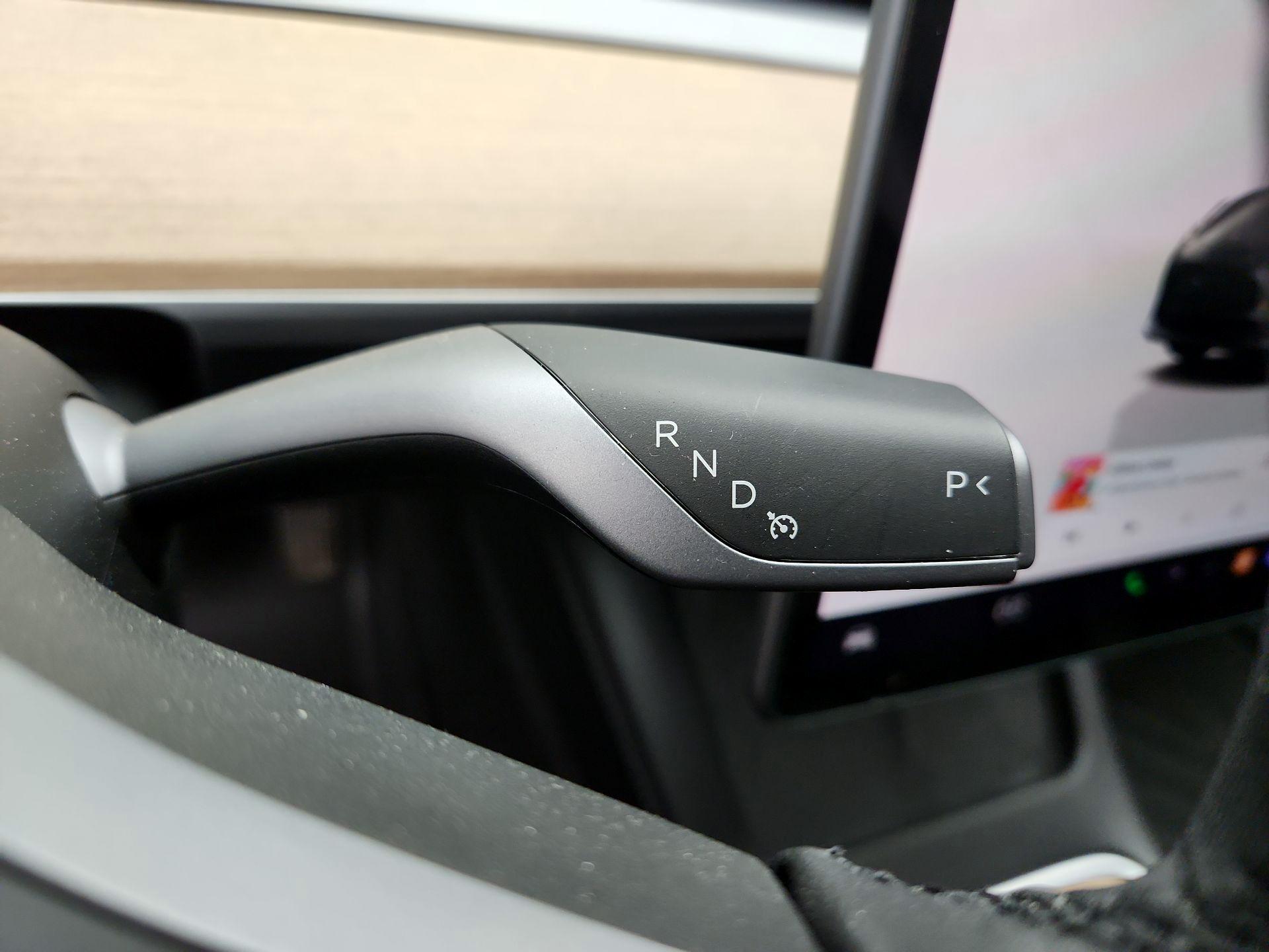 Thumbnail: 2022 Tesla Model 3 - 17