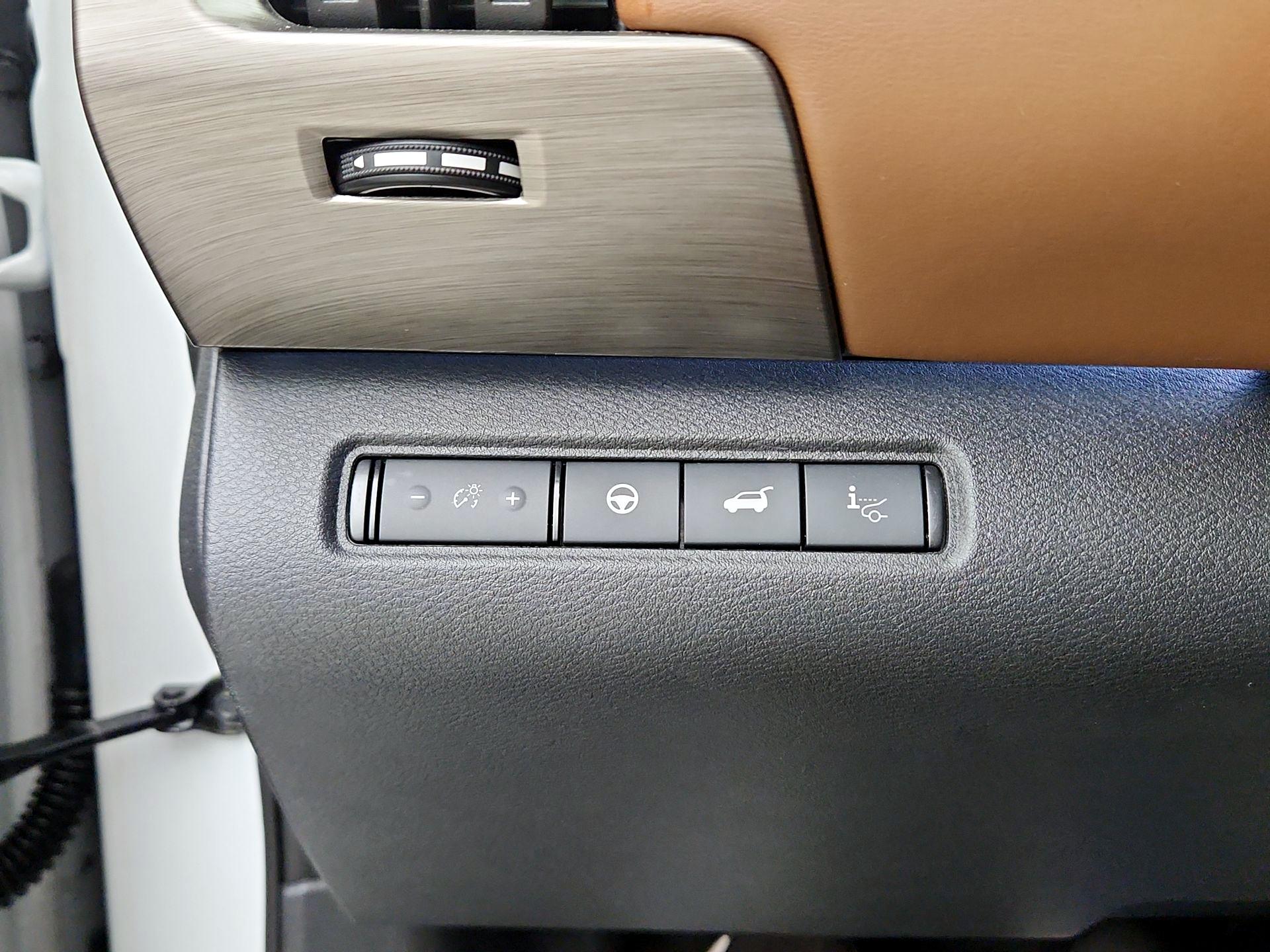 Thumbnail: 2023 Nissan Pathfinder - 13