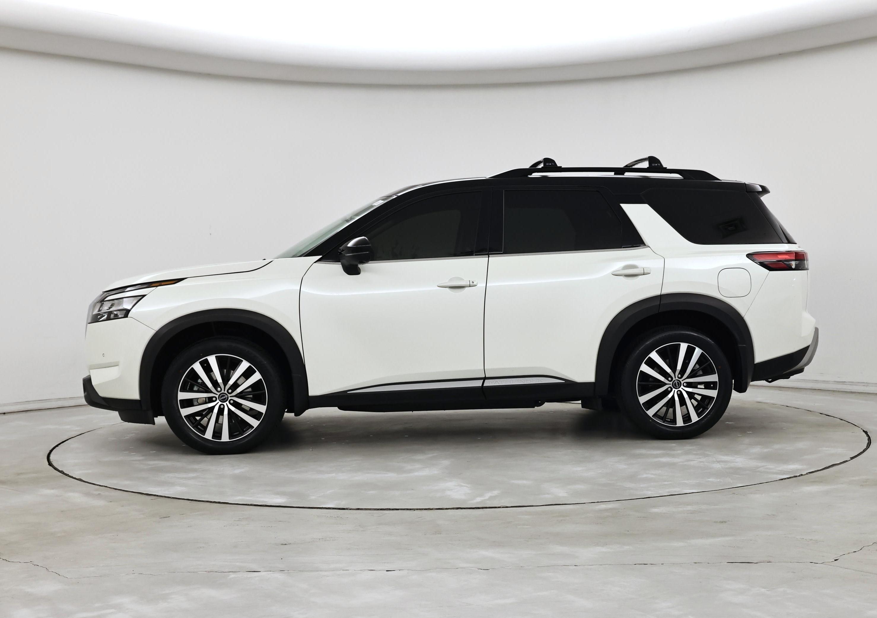 Thumbnail: 2023 Nissan Pathfinder - 3