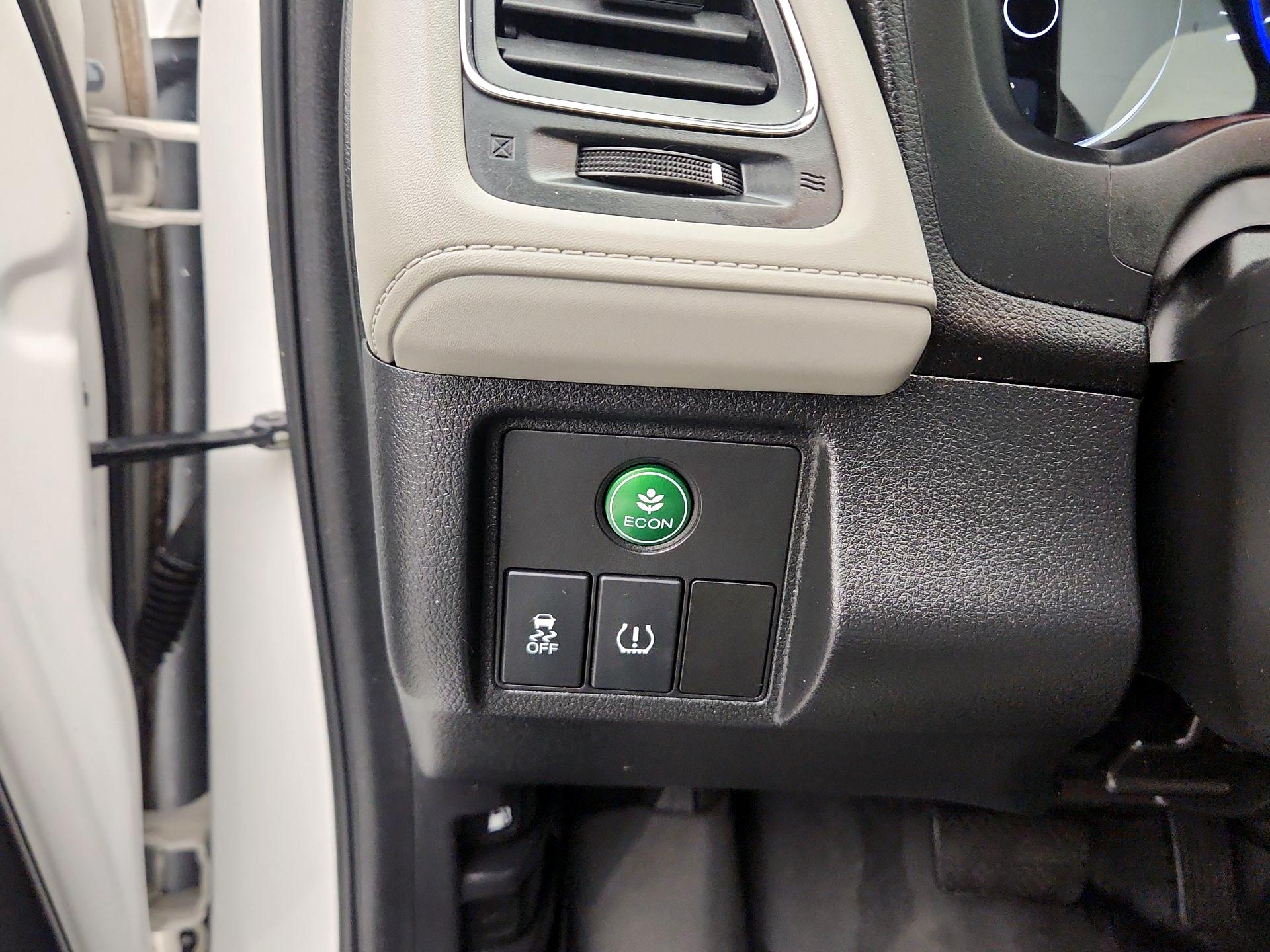 Thumbnail: 2016 Honda HR-V - 13
