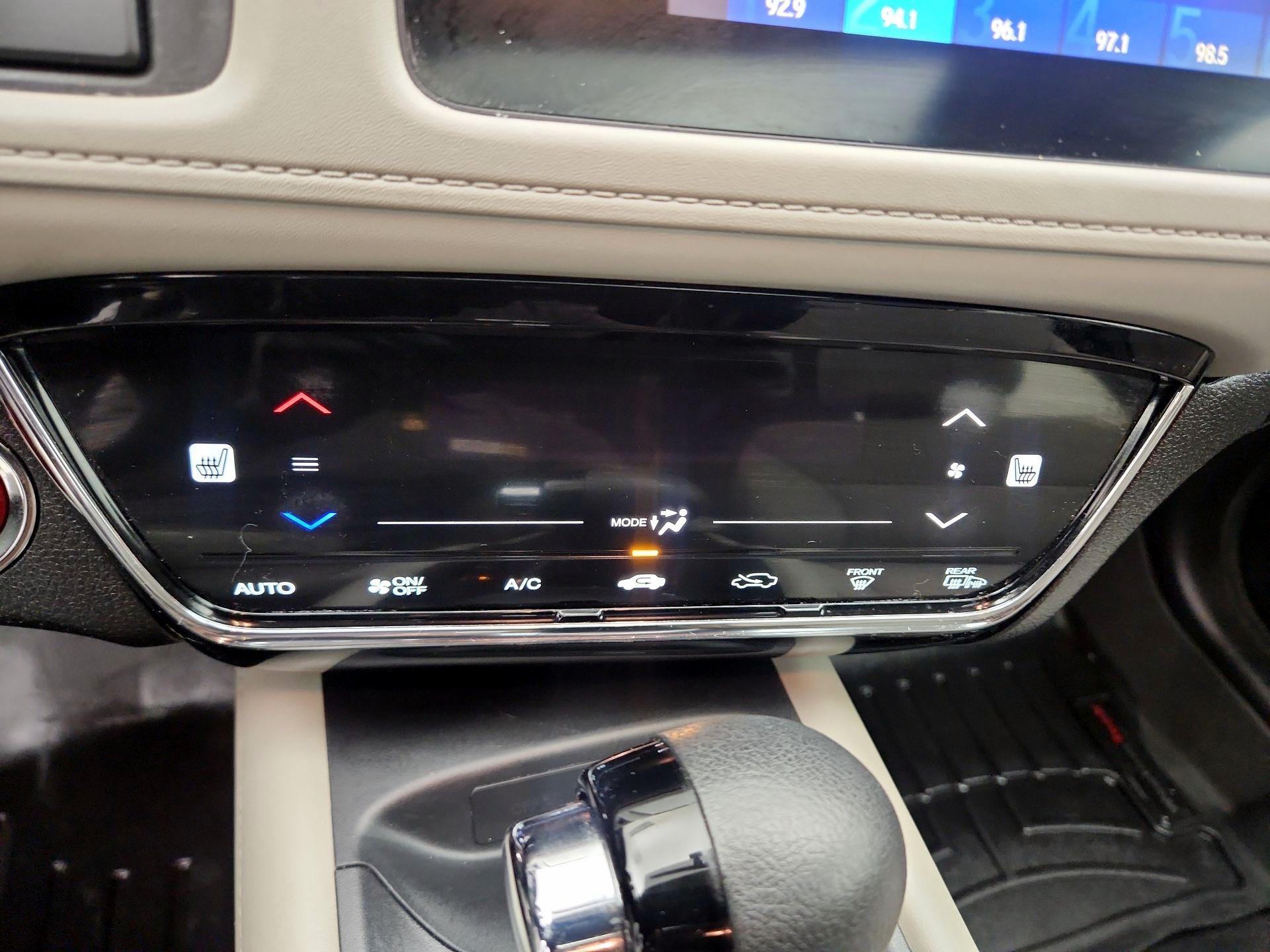 Thumbnail: 2016 Honda HR-V - 16