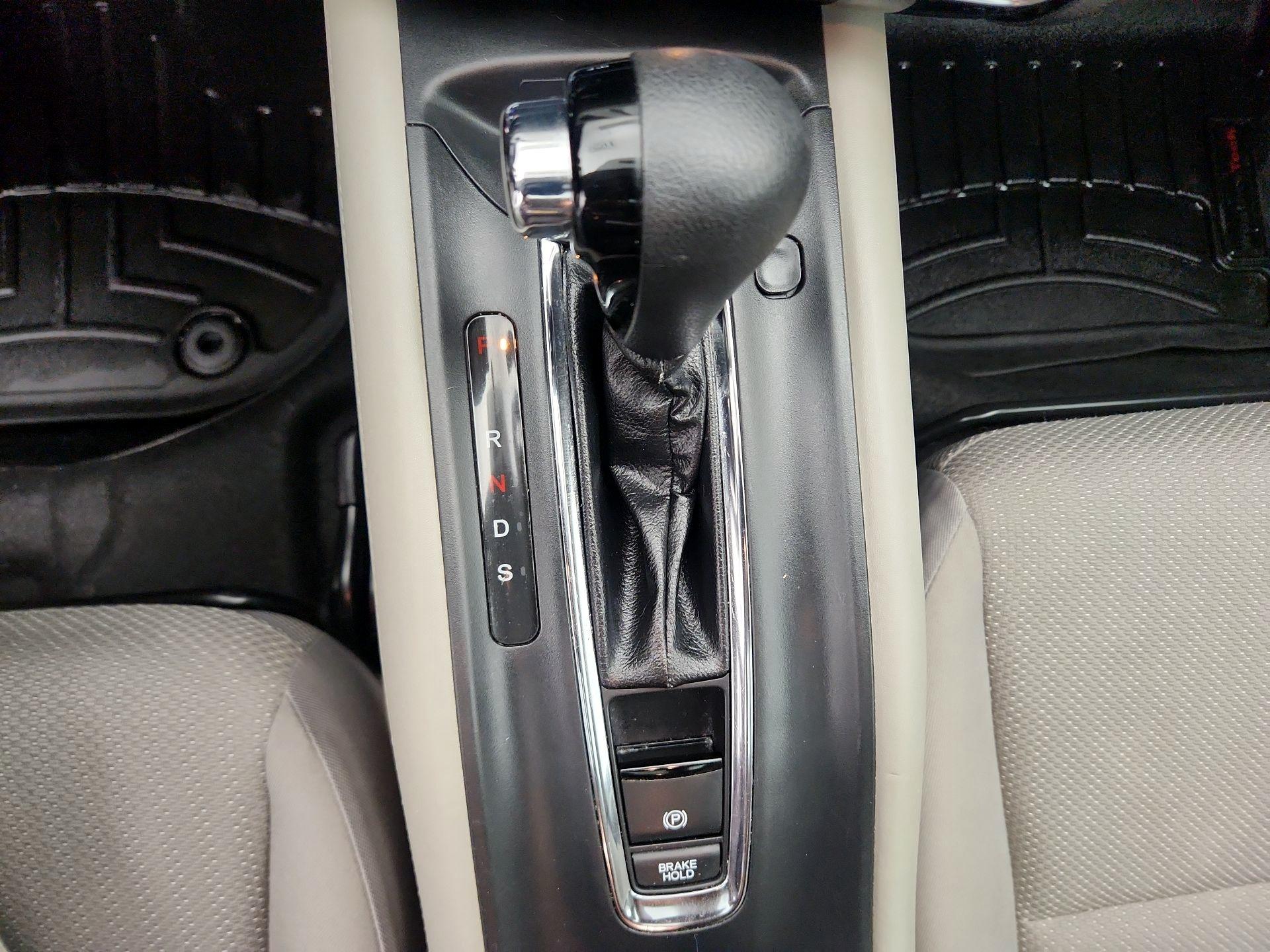 Thumbnail: 2016 Honda HR-V - 17