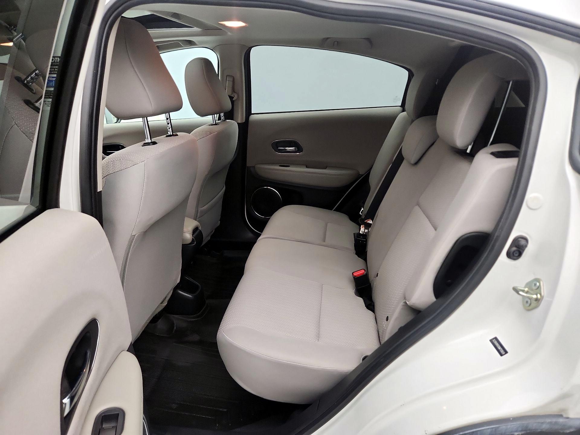 Thumbnail: 2016 Honda HR-V - 20