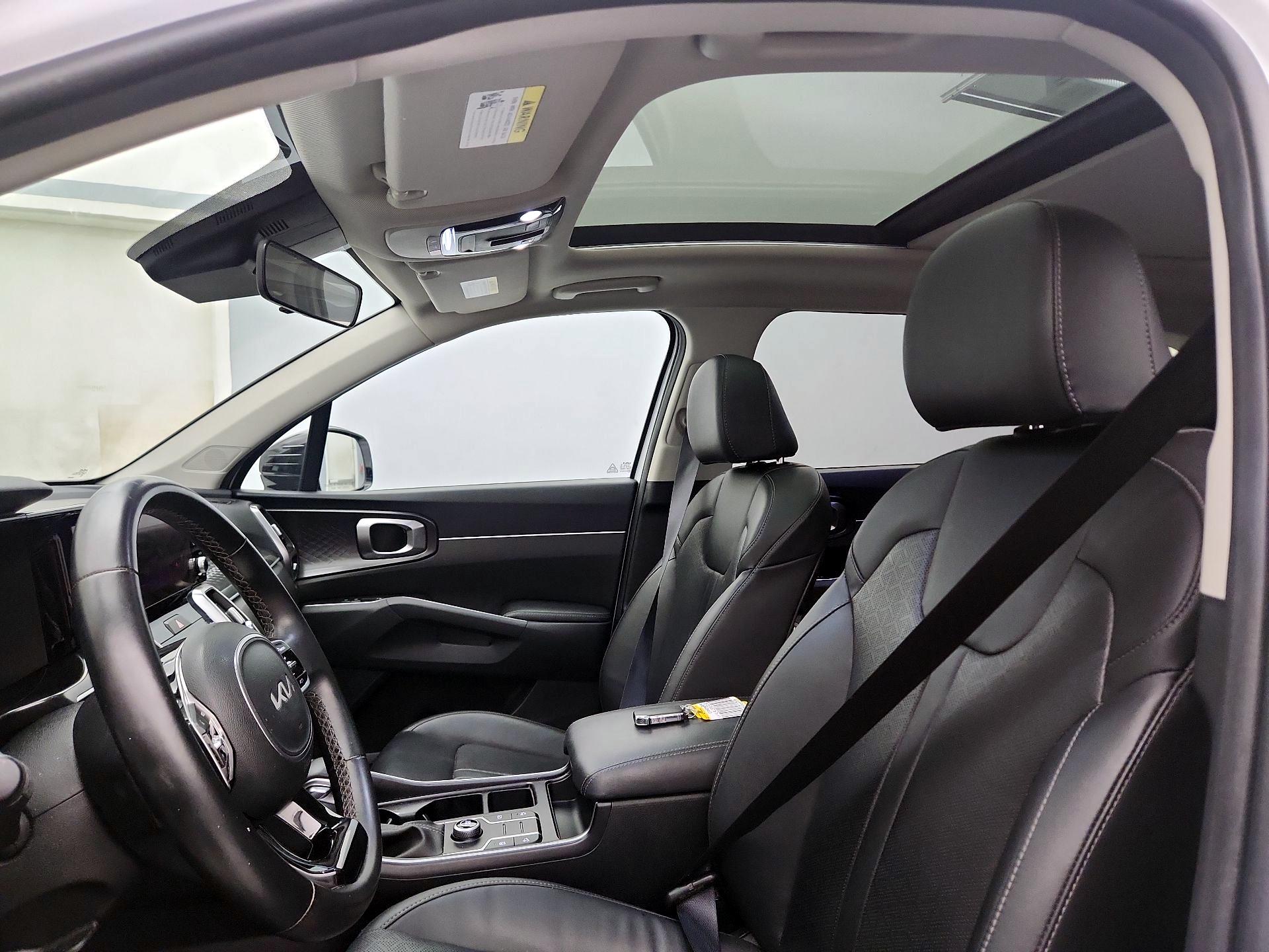 Thumbnail: 2023 Kia Sorento - 20