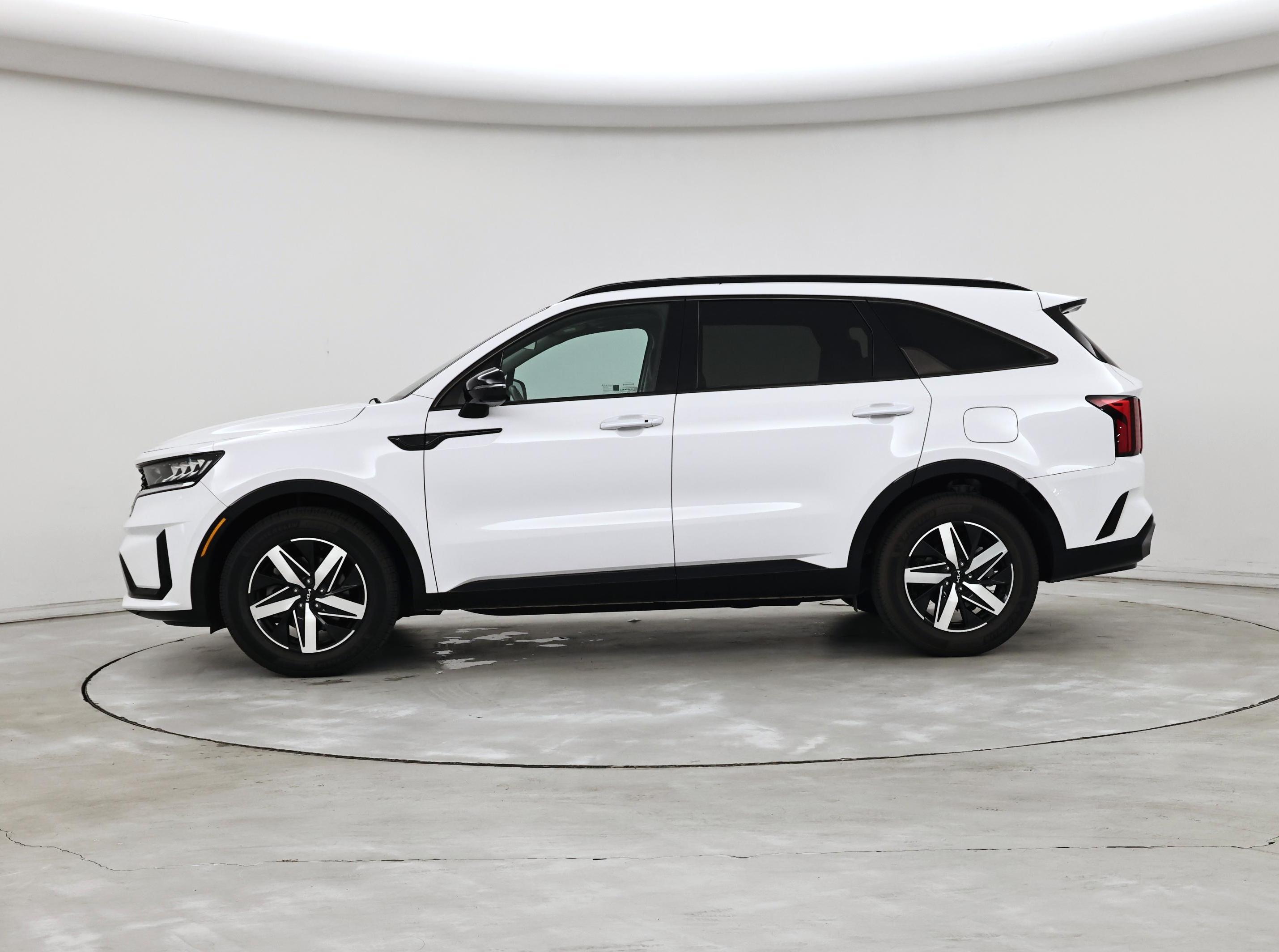 Thumbnail: 2023 Kia Sorento - 3