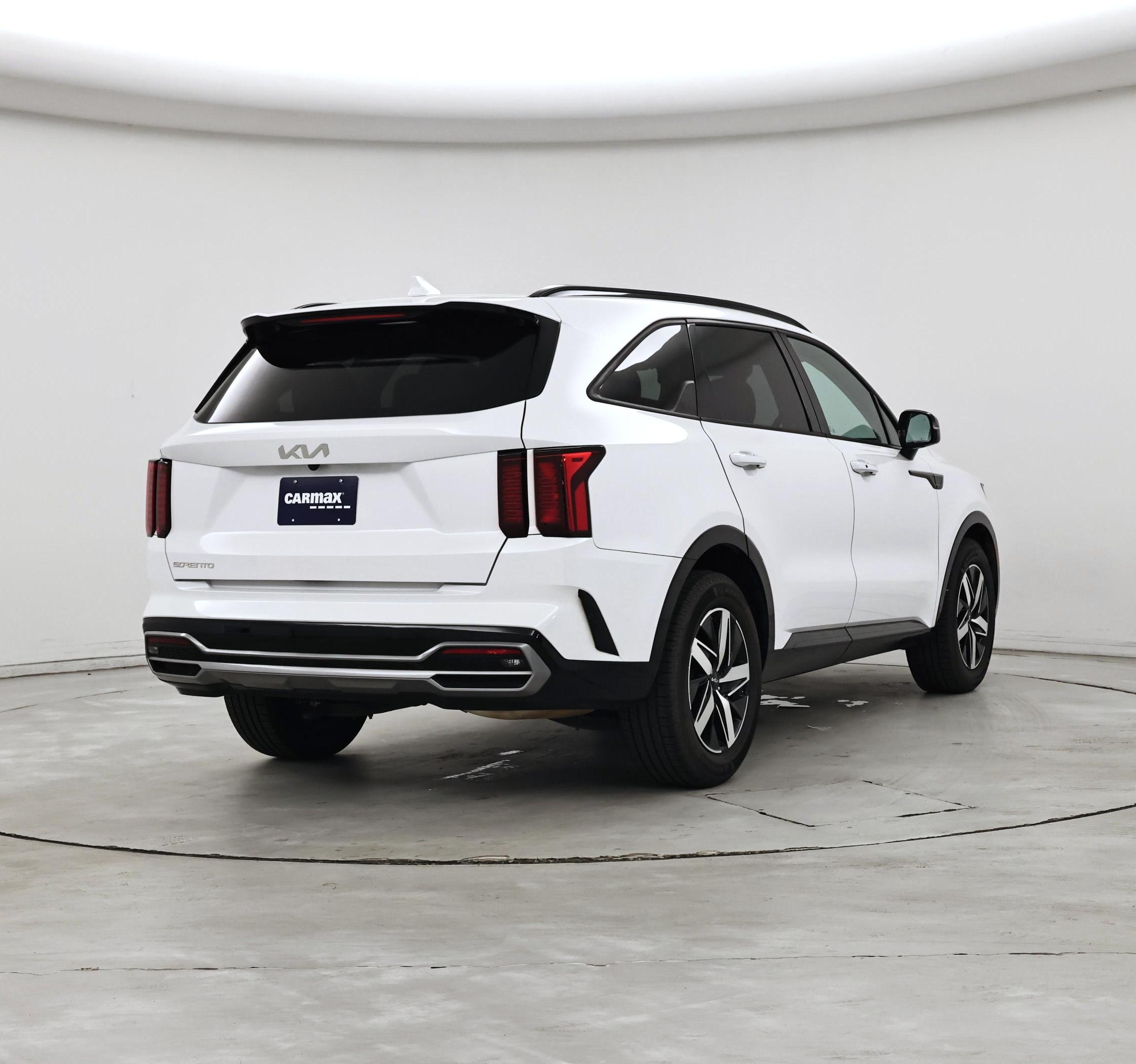 Thumbnail: 2023 Kia Sorento - 8