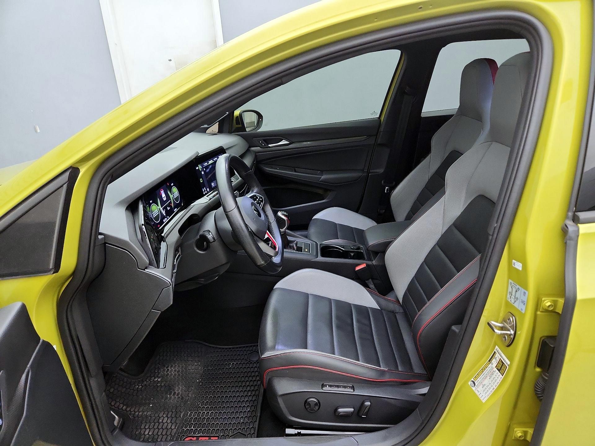Thumbnail: 2022 Volkswagen Golf - 11
