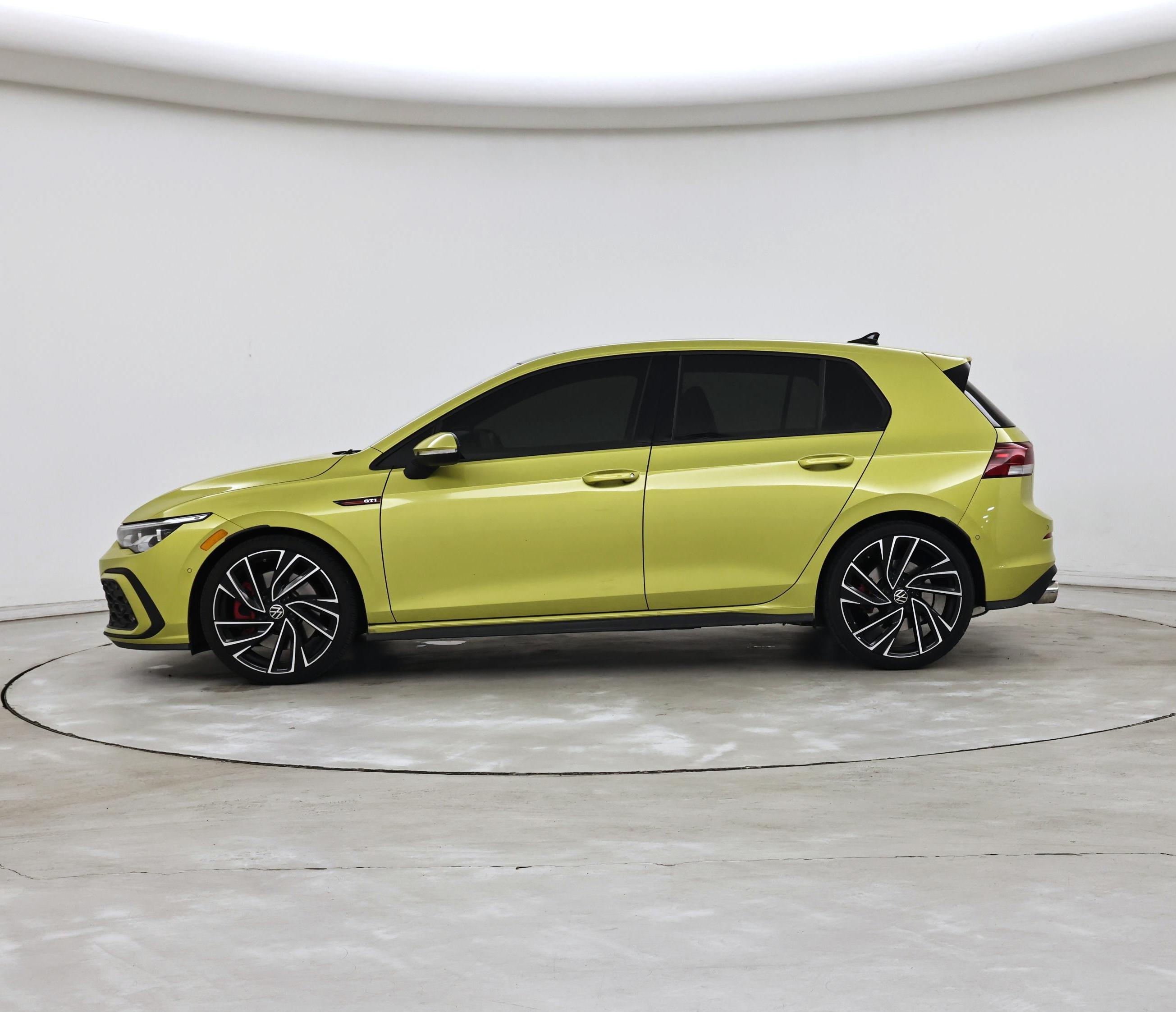 Thumbnail: 2022 Volkswagen Golf - 3