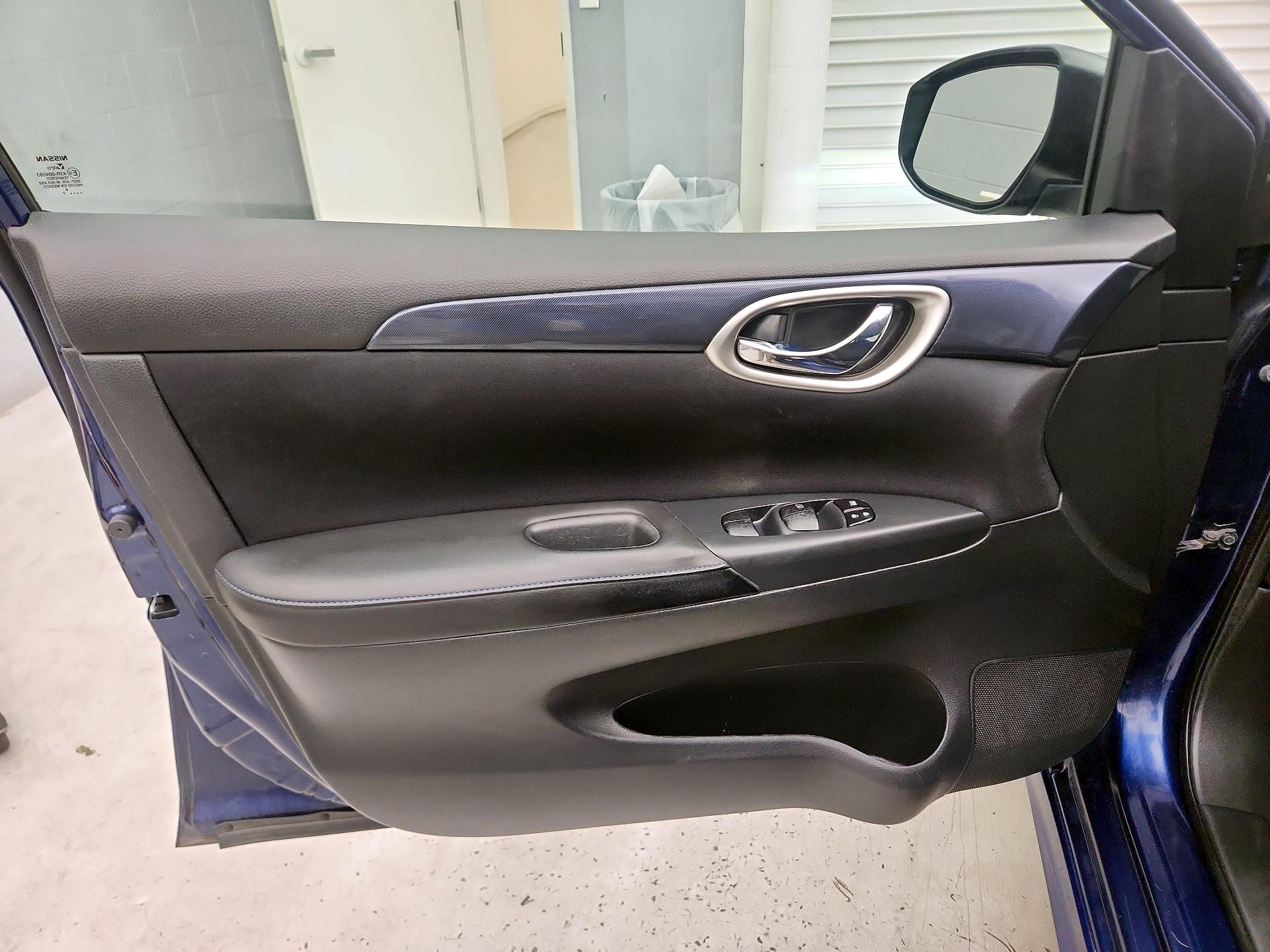 Thumbnail: 2017 Nissan Sentra - 12