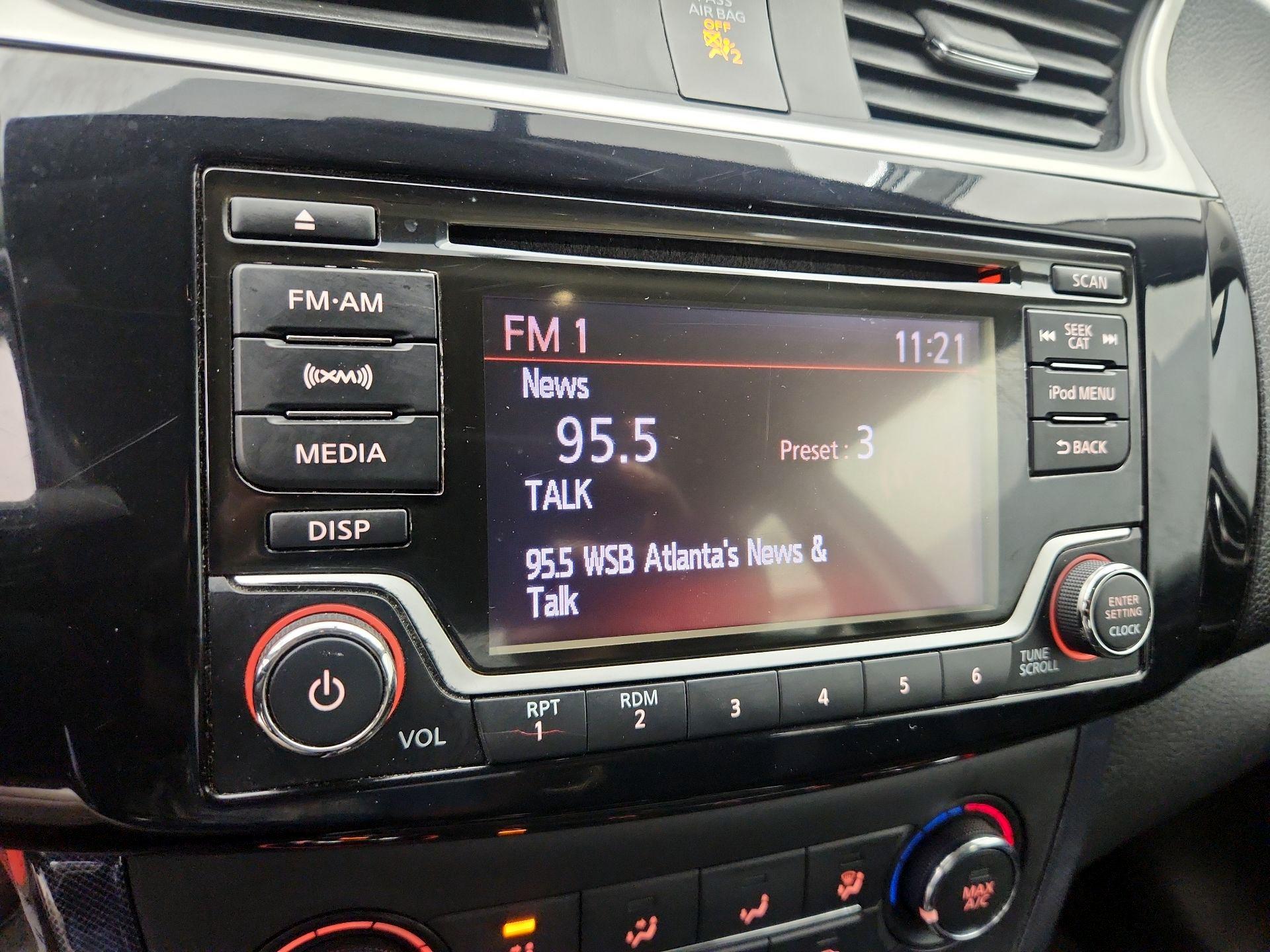 Thumbnail: 2017 Nissan Sentra - 15