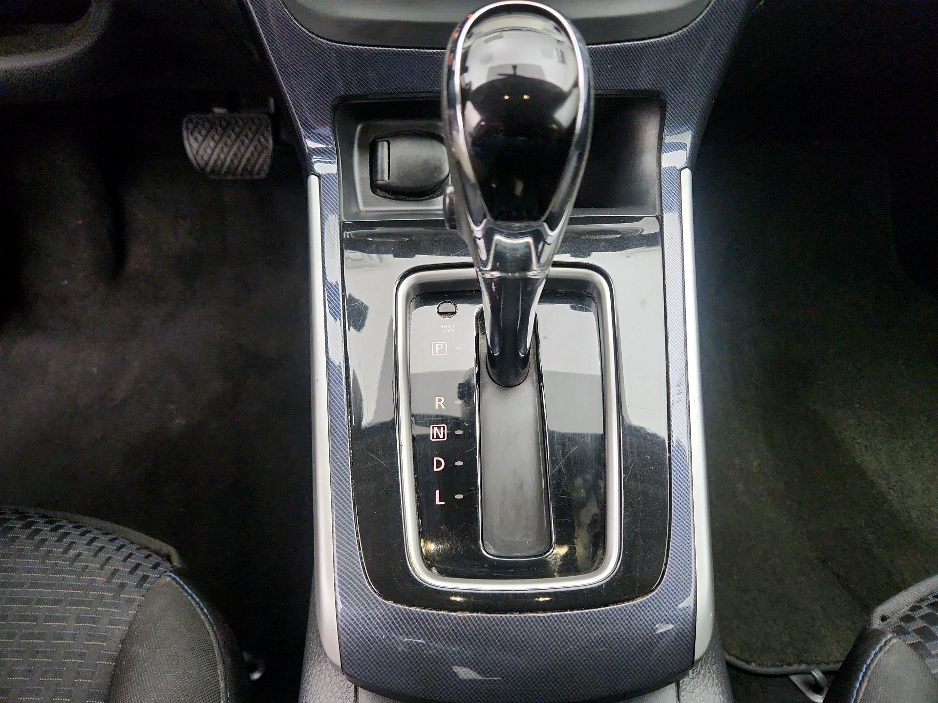 Thumbnail: 2017 Nissan Sentra - 17