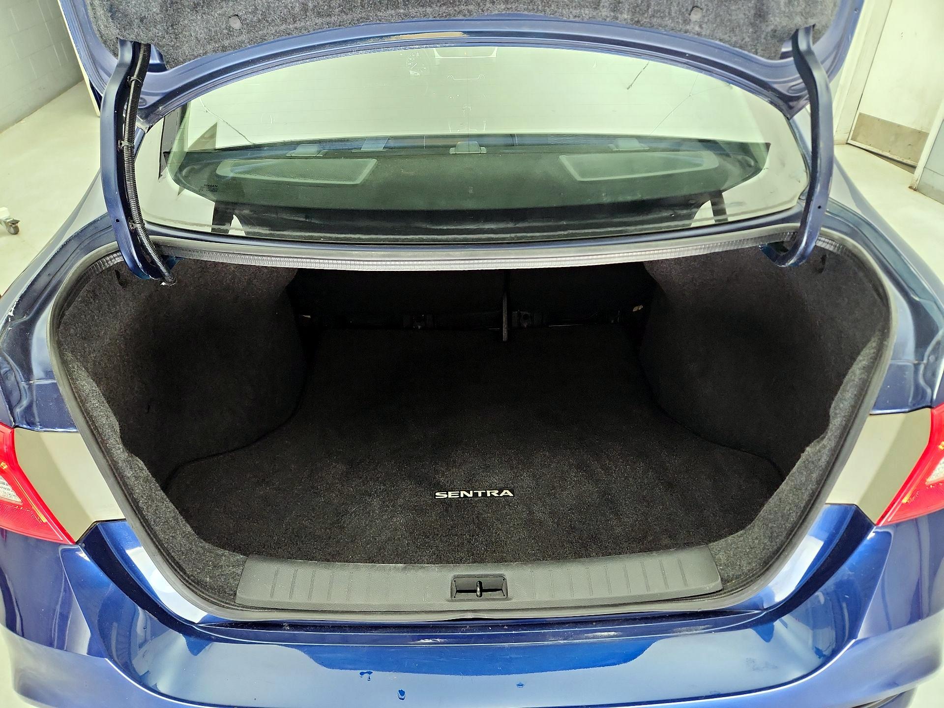 Thumbnail: 2017 Nissan Sentra - 20