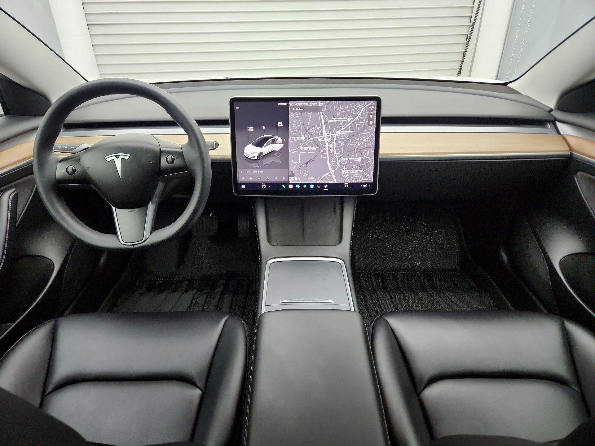 Thumbnail: 2023 Tesla Model 3 - 9