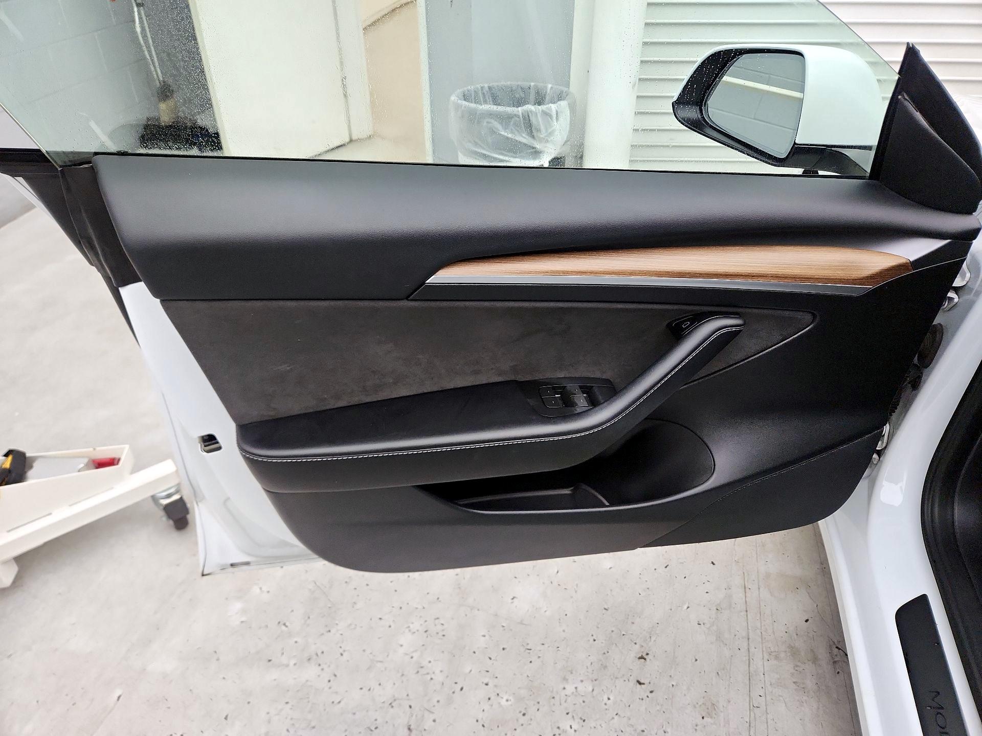 Thumbnail: 2023 Tesla Model 3 - 12