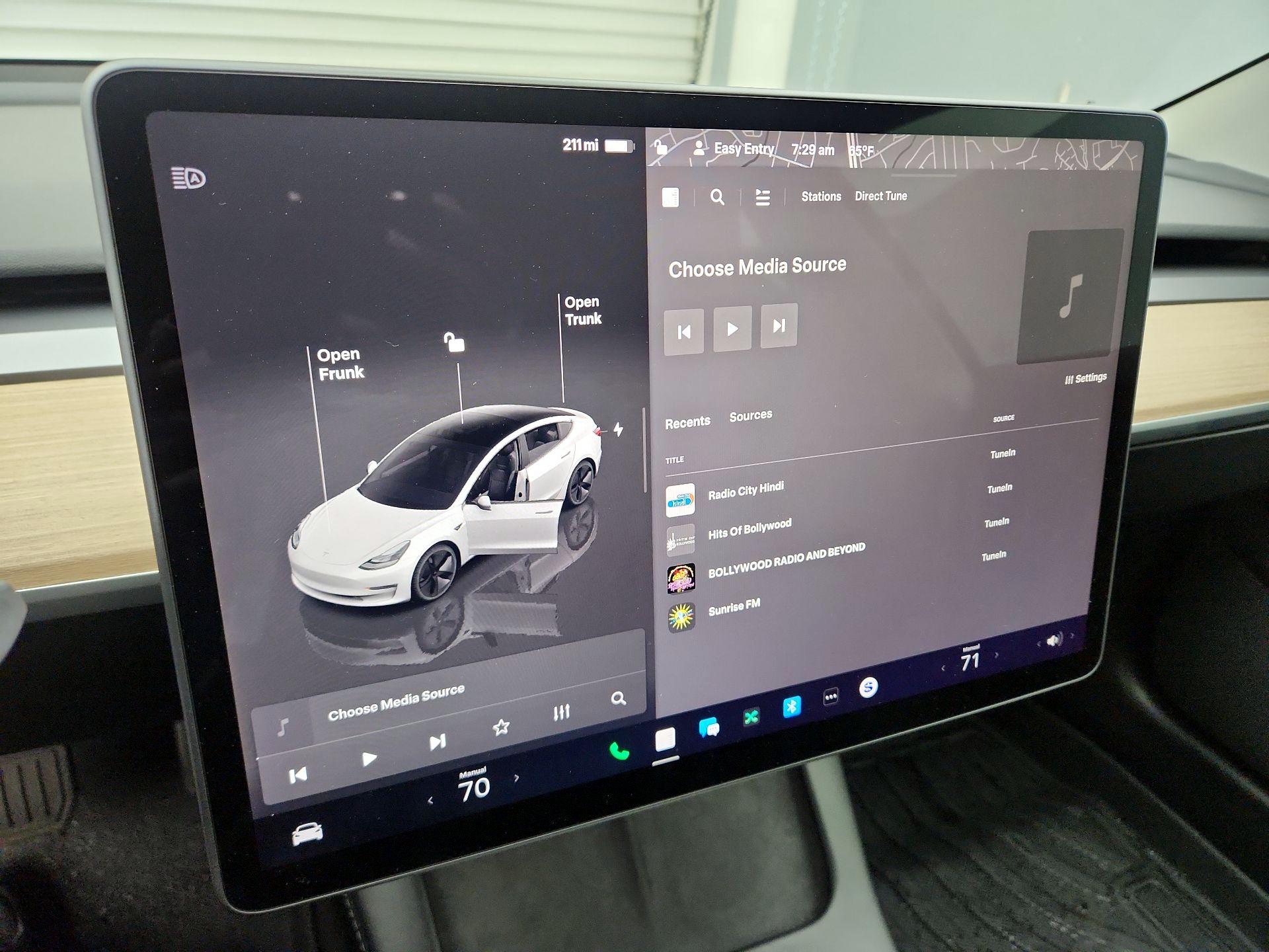 Thumbnail: 2023 Tesla Model 3 - 15