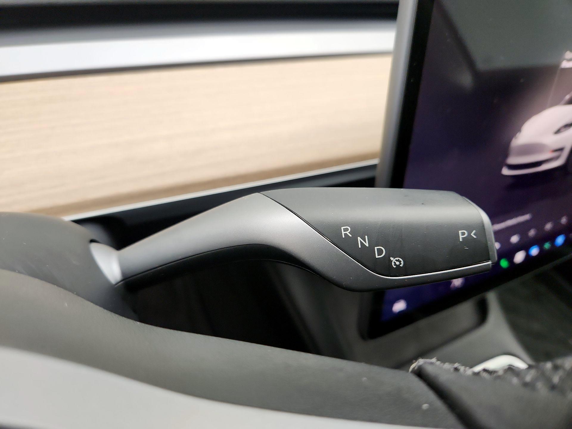 Thumbnail: 2023 Tesla Model 3 - 17