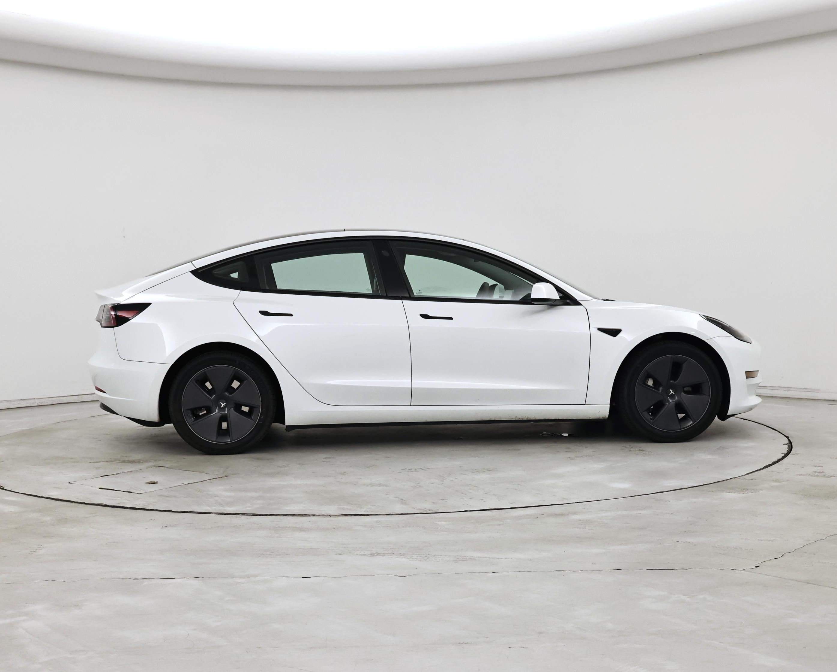 Thumbnail: 2023 Tesla Model 3 - 7