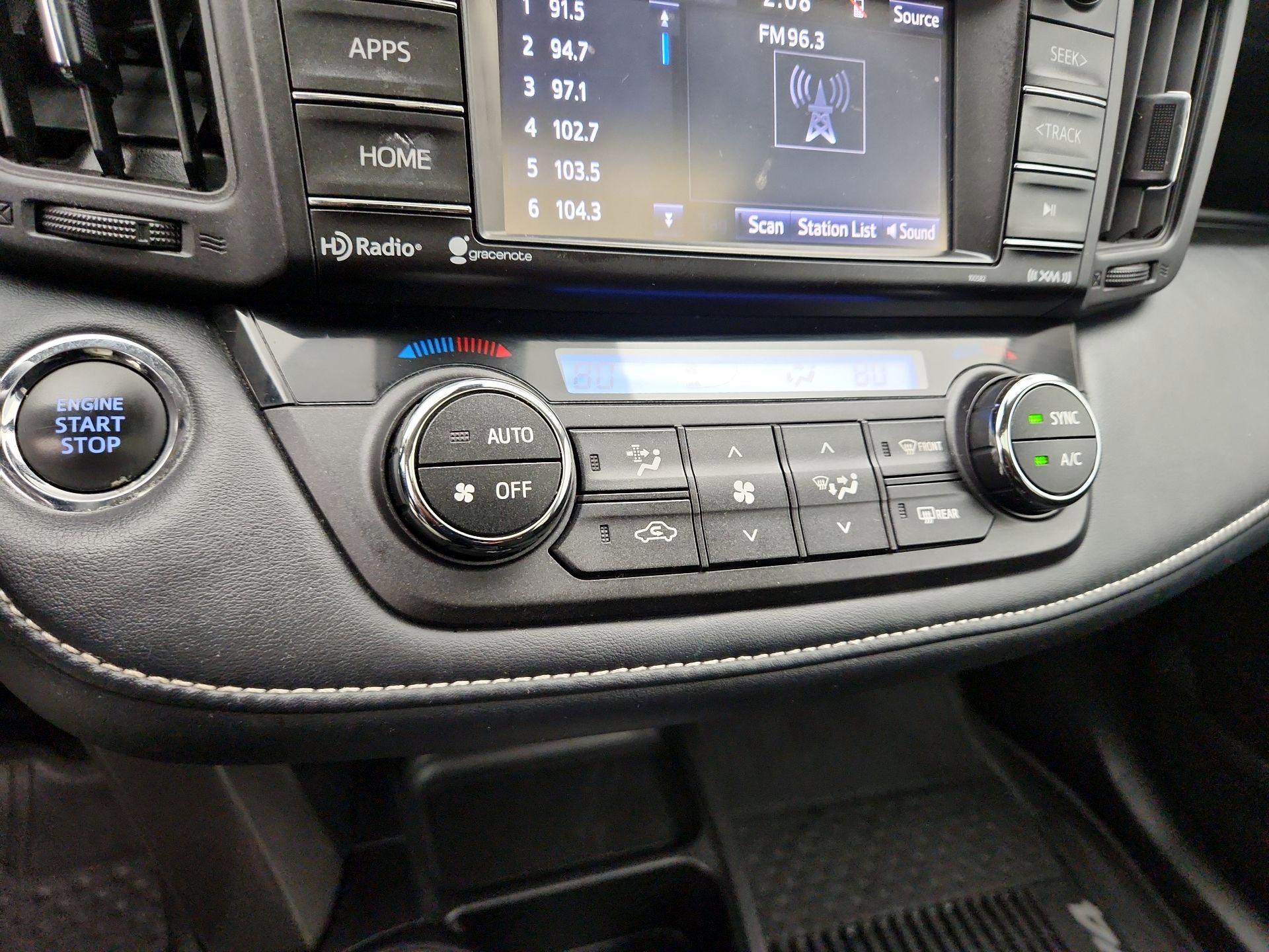 Thumbnail: 2018 Toyota RAV4 - 16