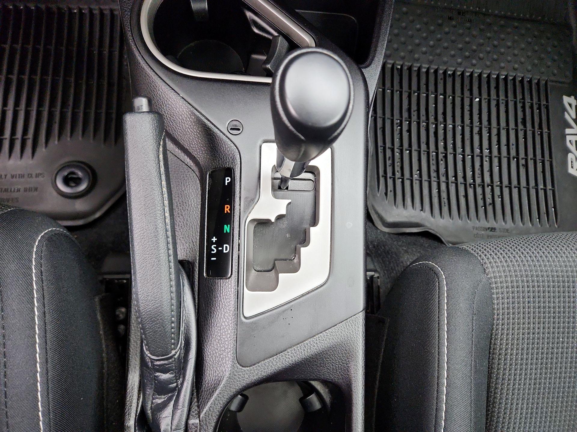 Thumbnail: 2018 Toyota RAV4 - 17