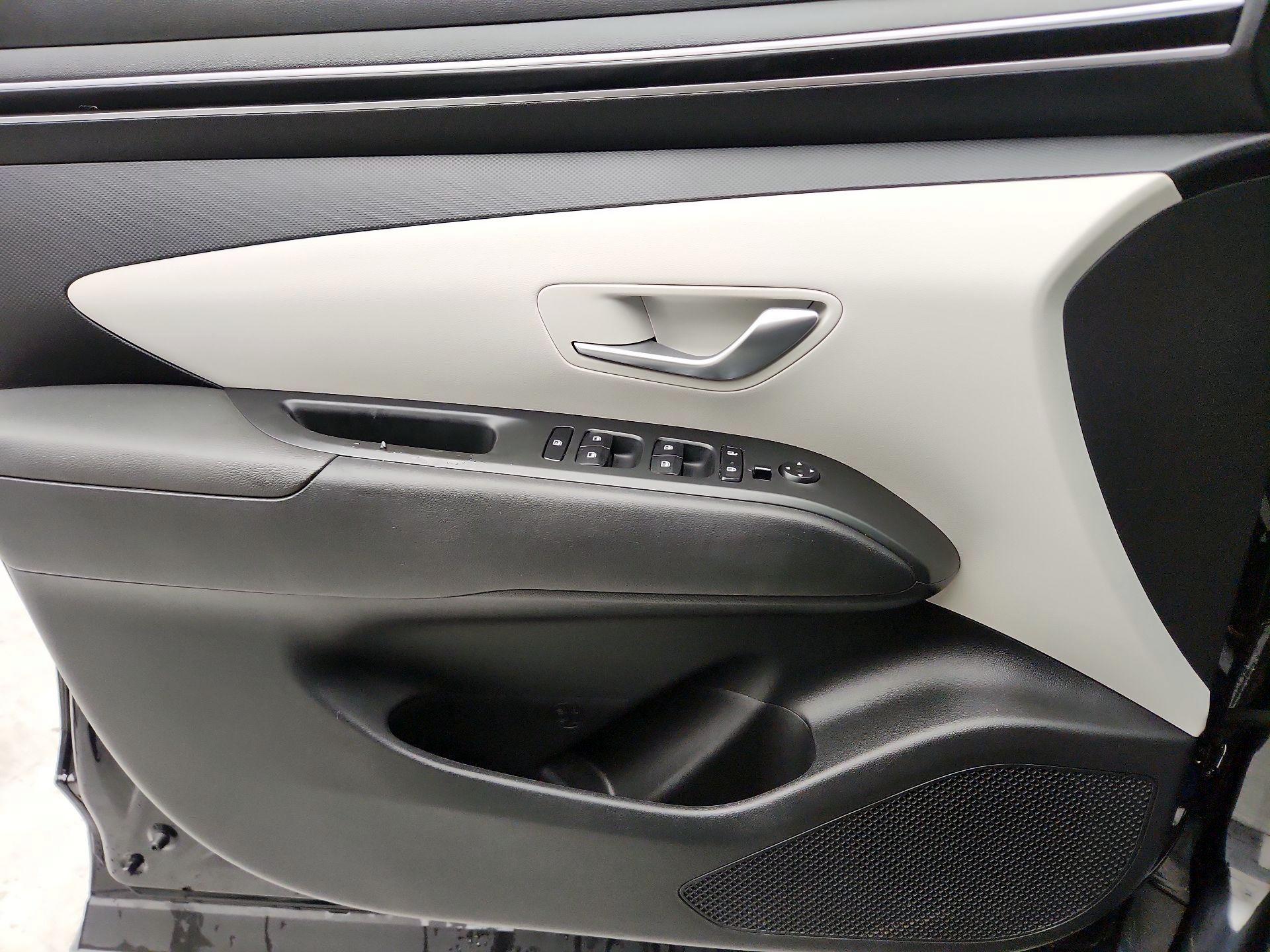 Thumbnail: 2022 Hyundai Tucson - 12