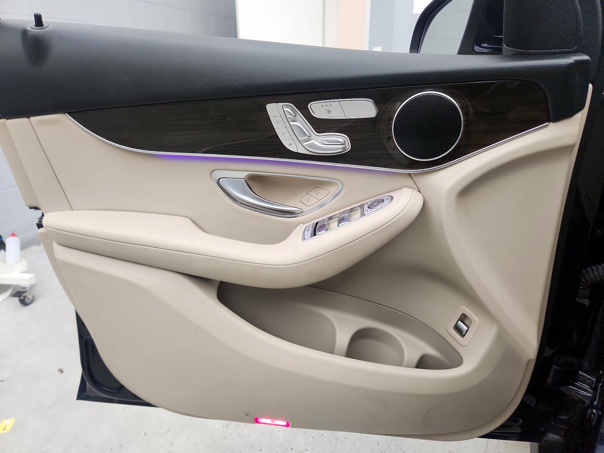 Thumbnail: 2022 Mercedes-Benz GLC - 12