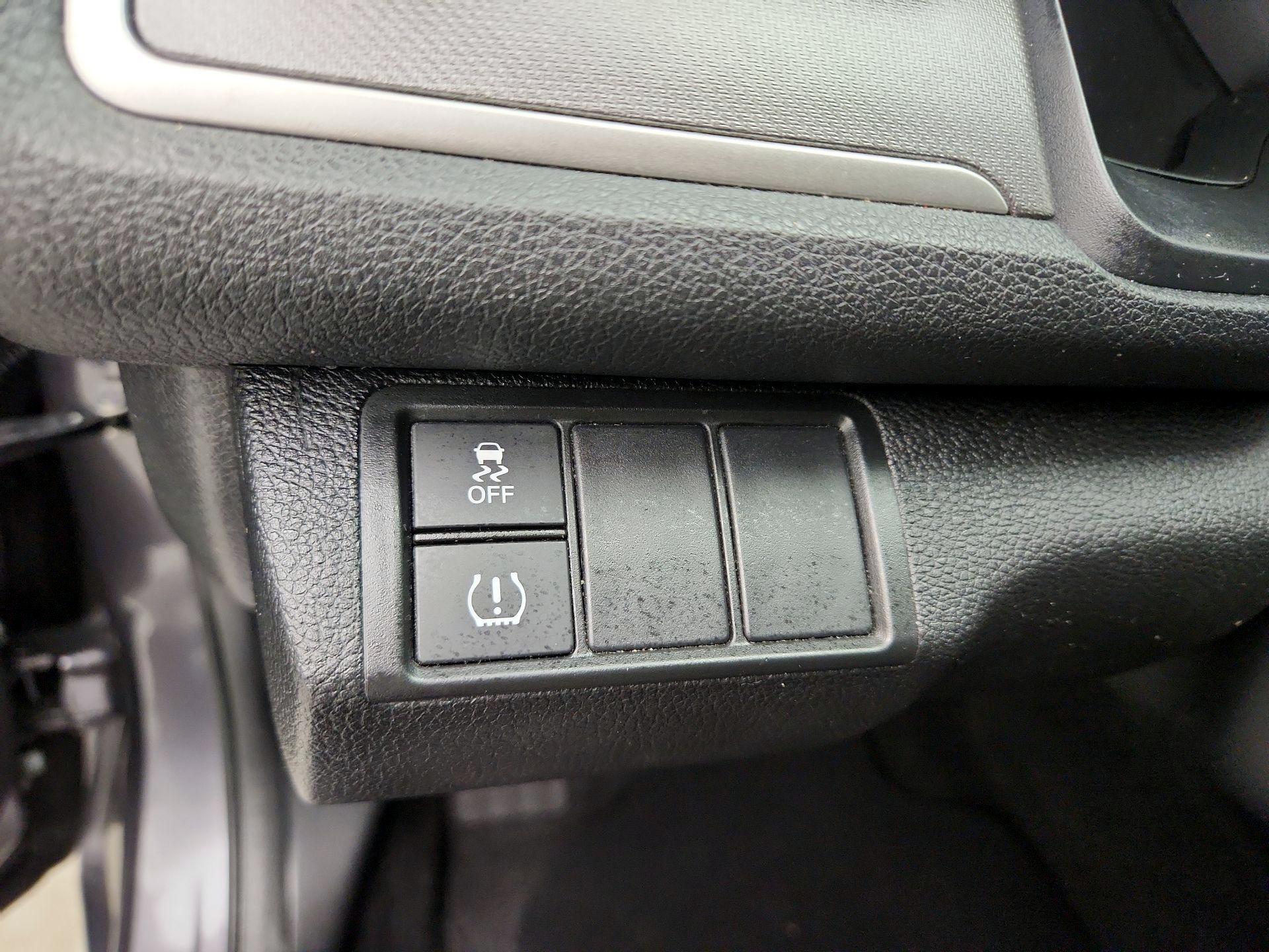 Thumbnail: 2016 Honda Civic - 13