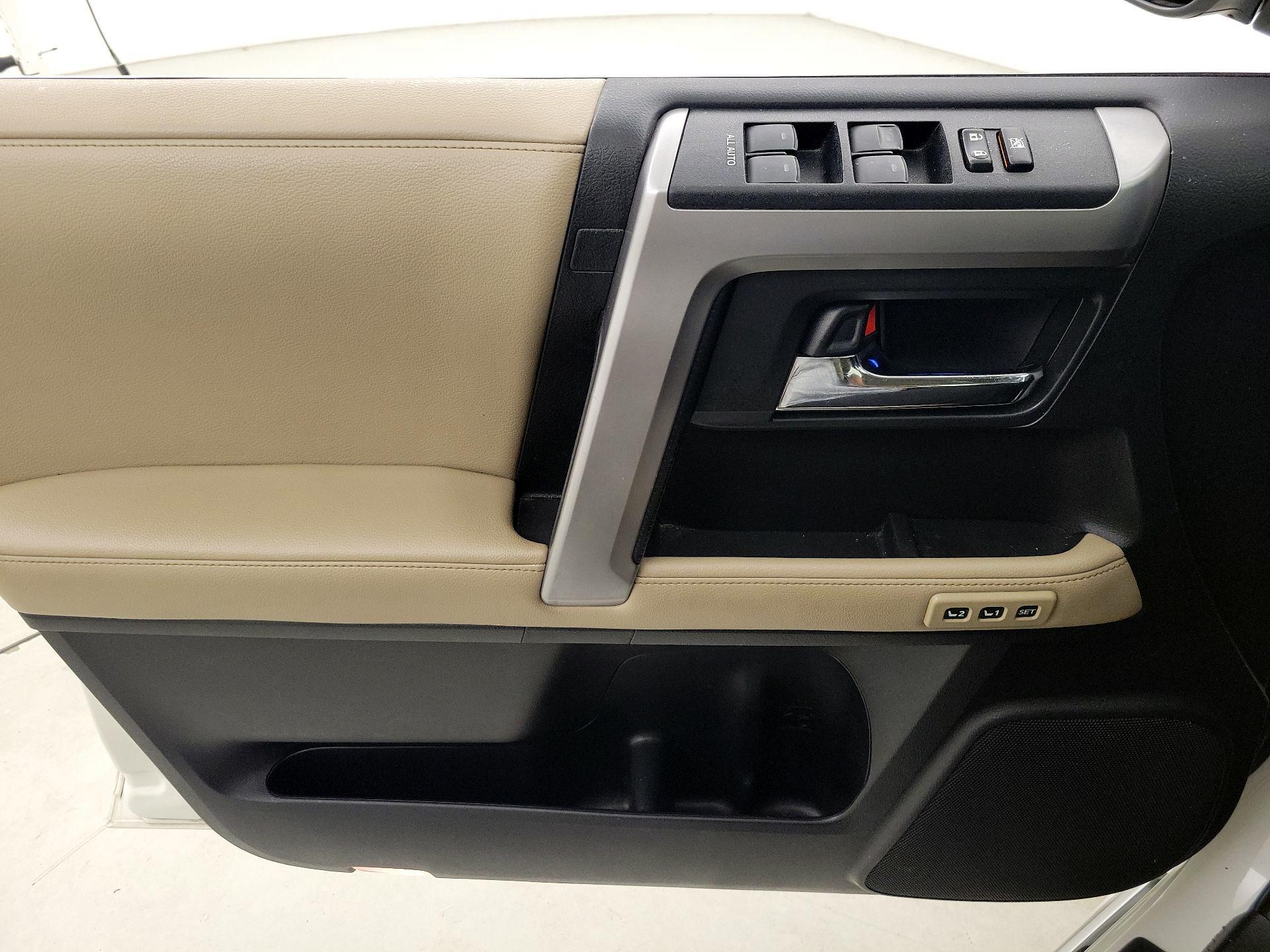 Thumbnail: 2019 Toyota 4Runner - 12