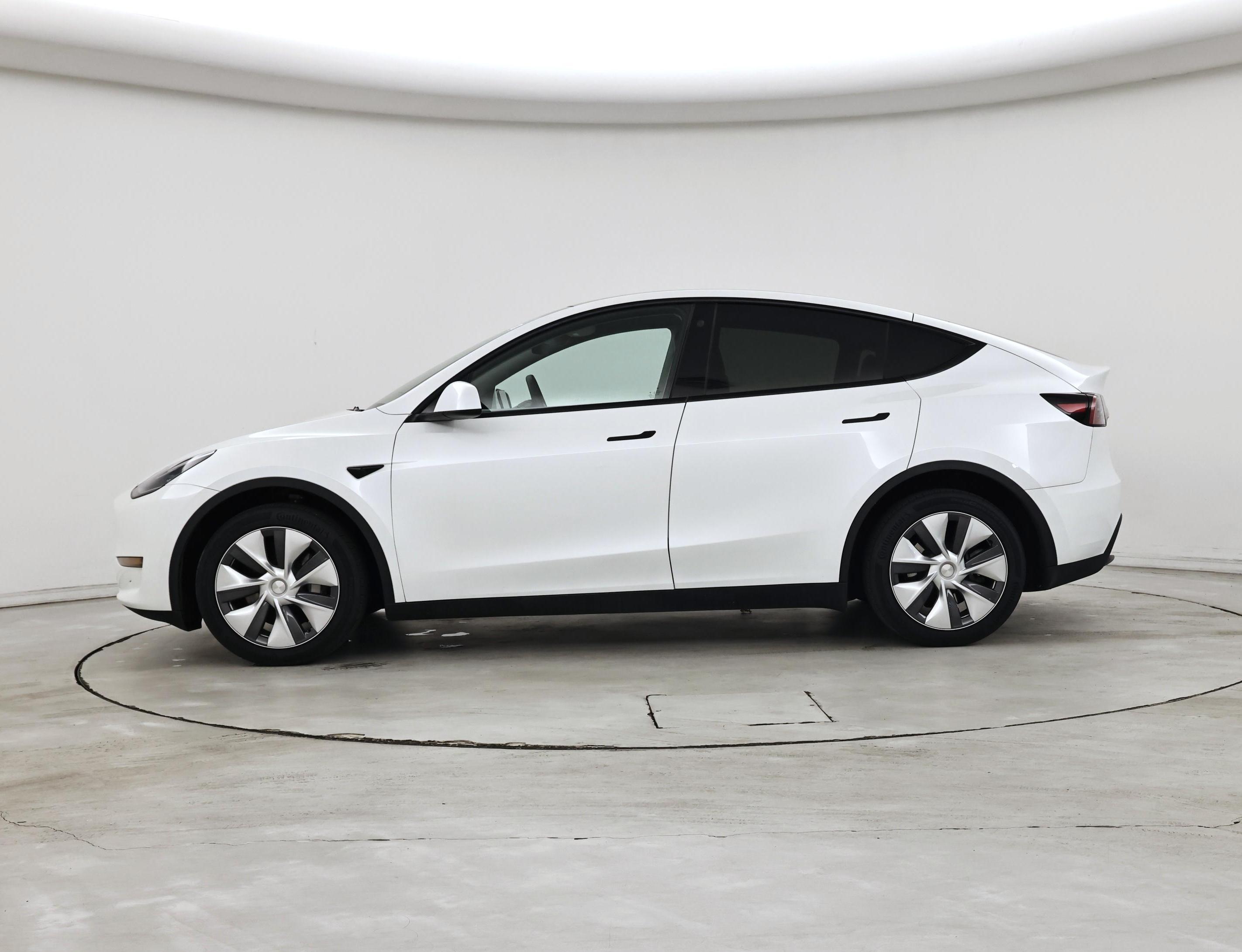 Thumbnail: 2023 Tesla Model Y - 3