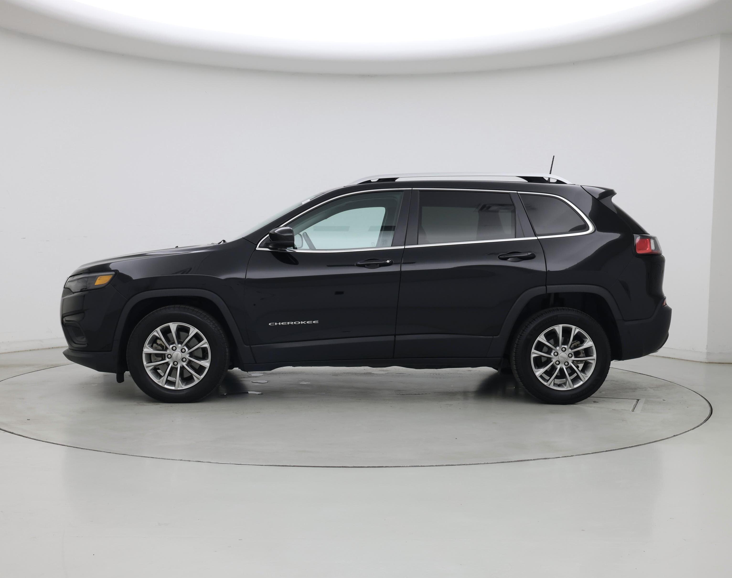 Thumbnail: 2019 Jeep Cherokee - 3
