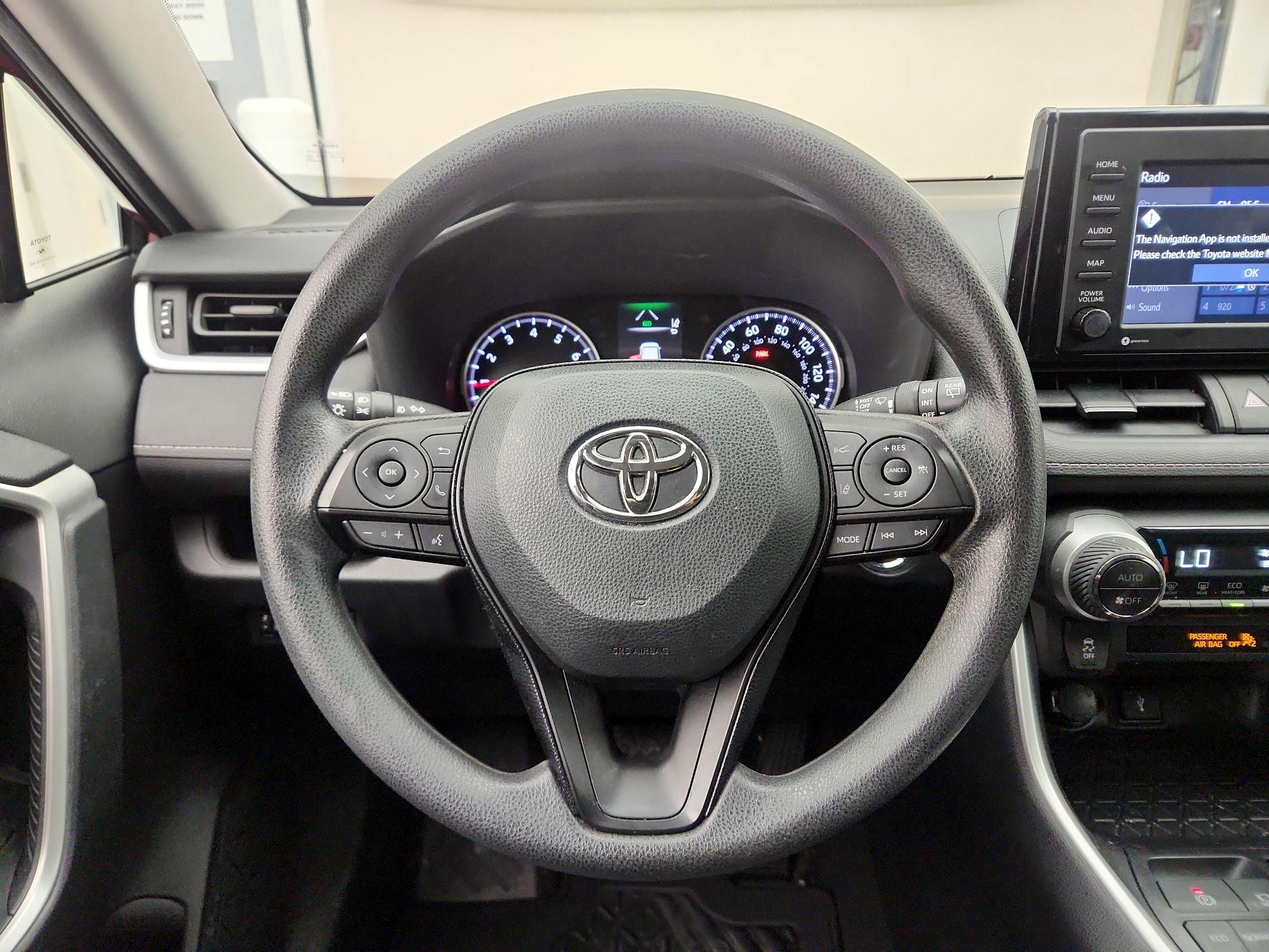 Thumbnail: 2021 Toyota RAV4 - 10