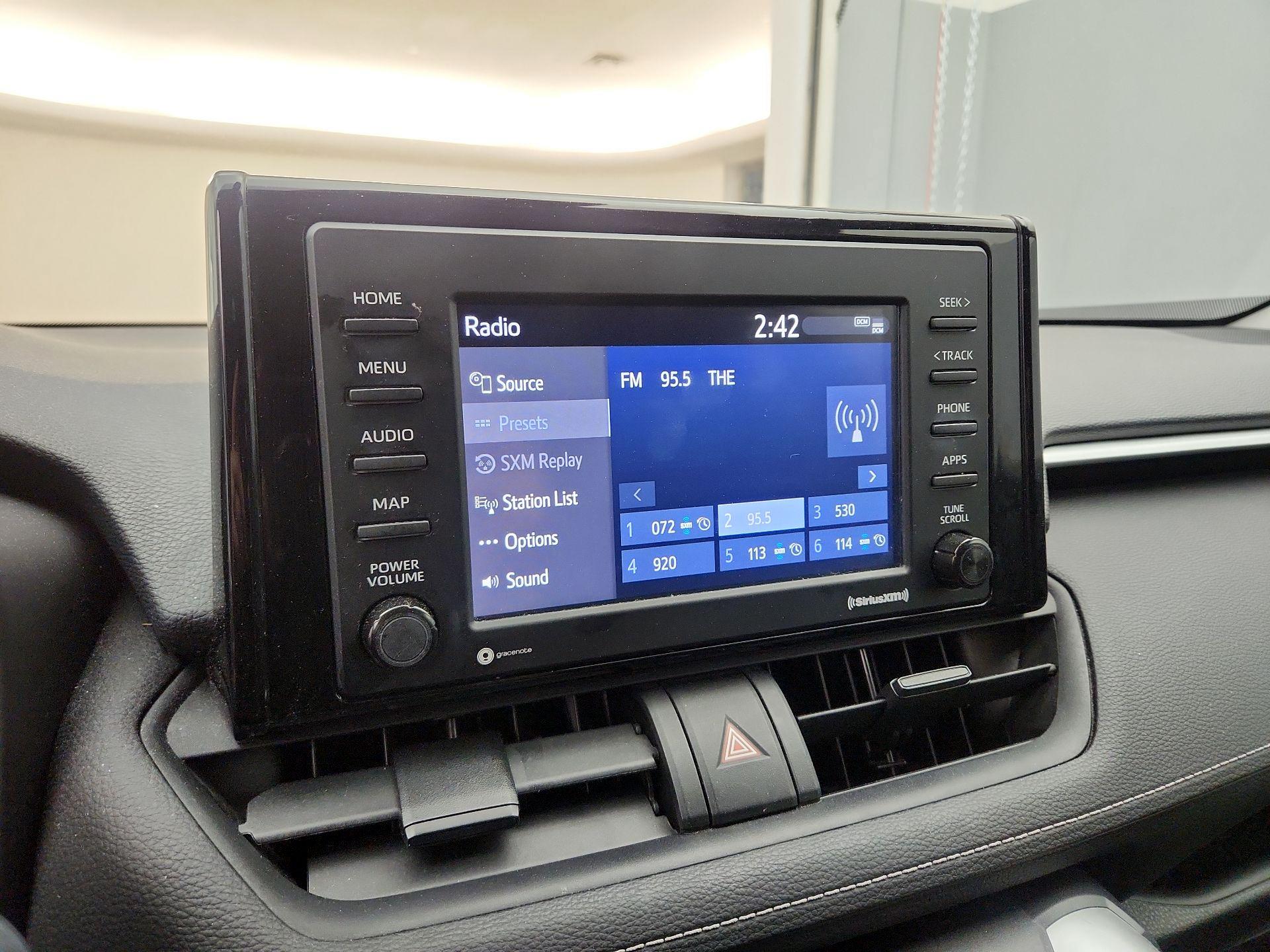 Thumbnail: 2021 Toyota RAV4 - 15