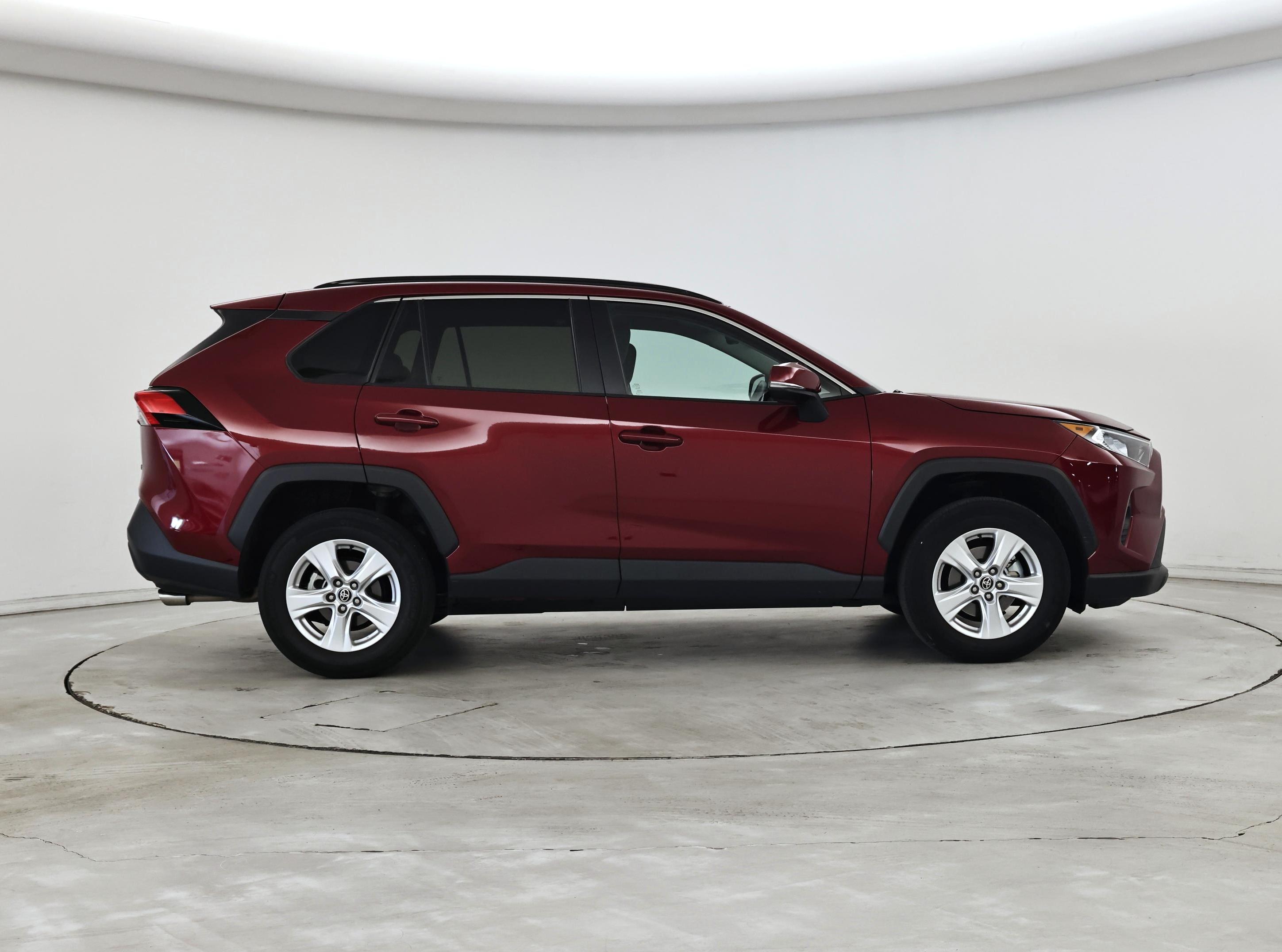 Thumbnail: 2021 Toyota RAV4 - 7