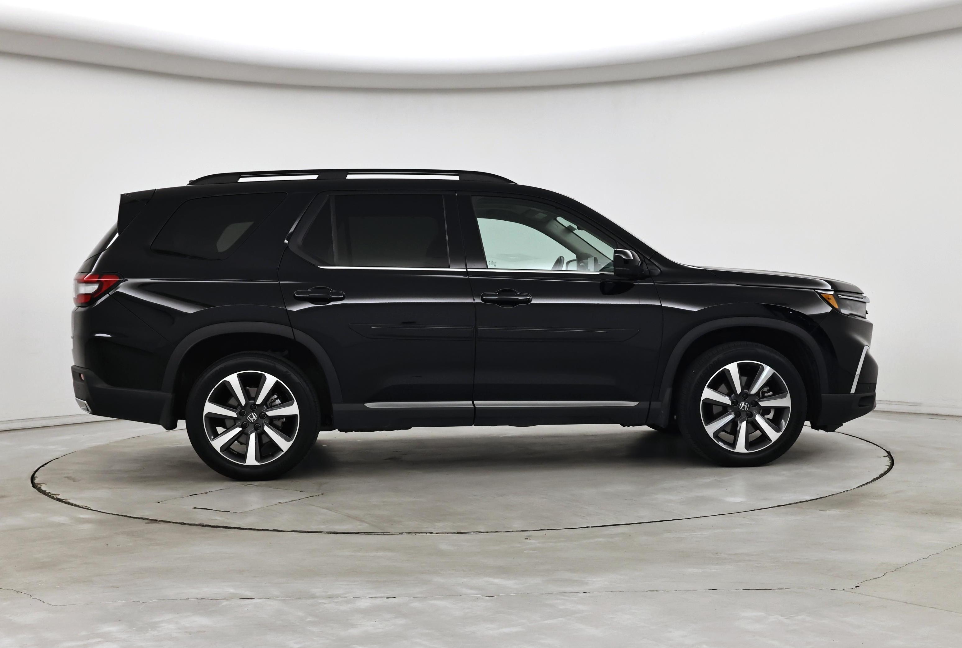 Thumbnail: 2023 Honda Pilot - 7