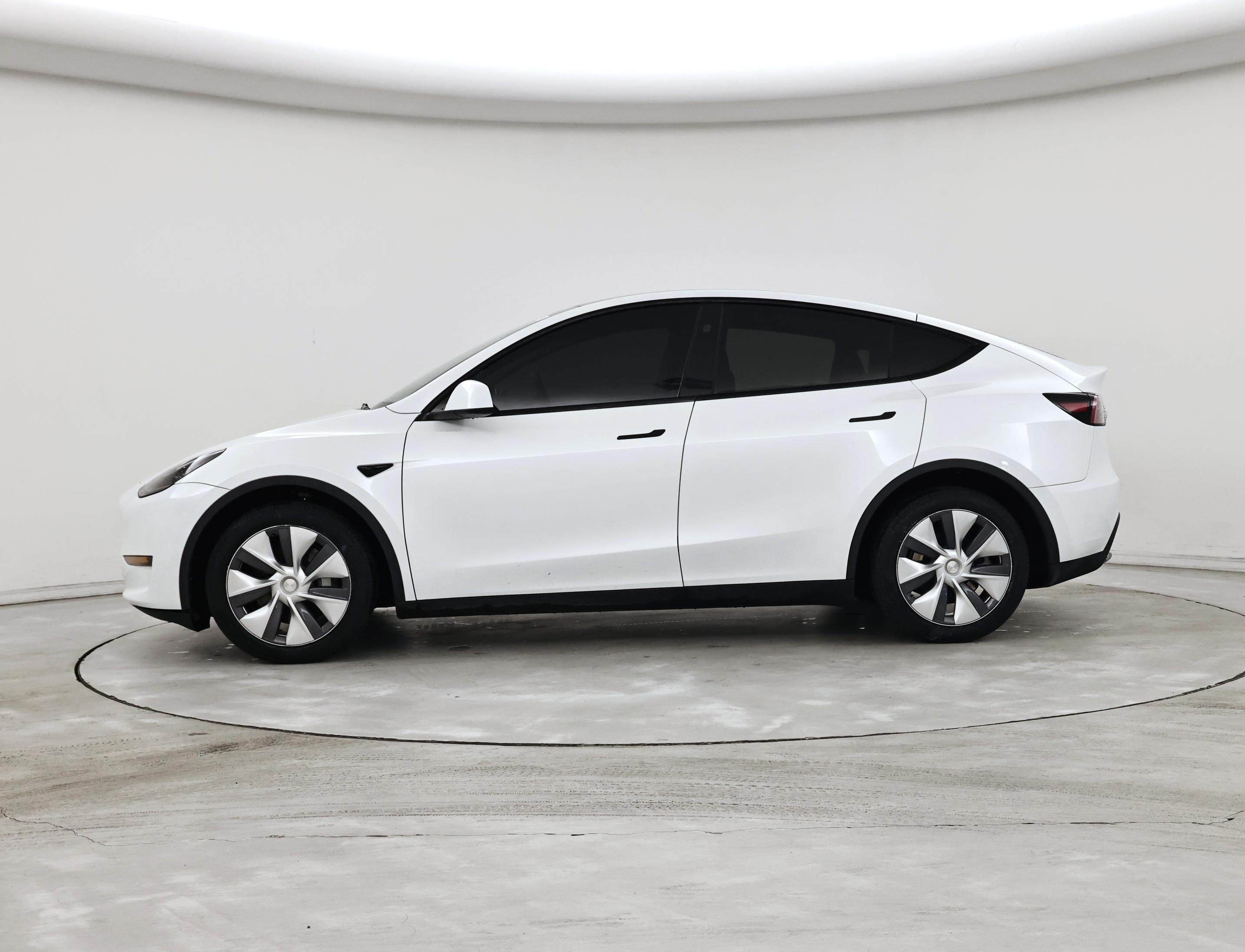 Thumbnail: 2023 Tesla Model Y - 3