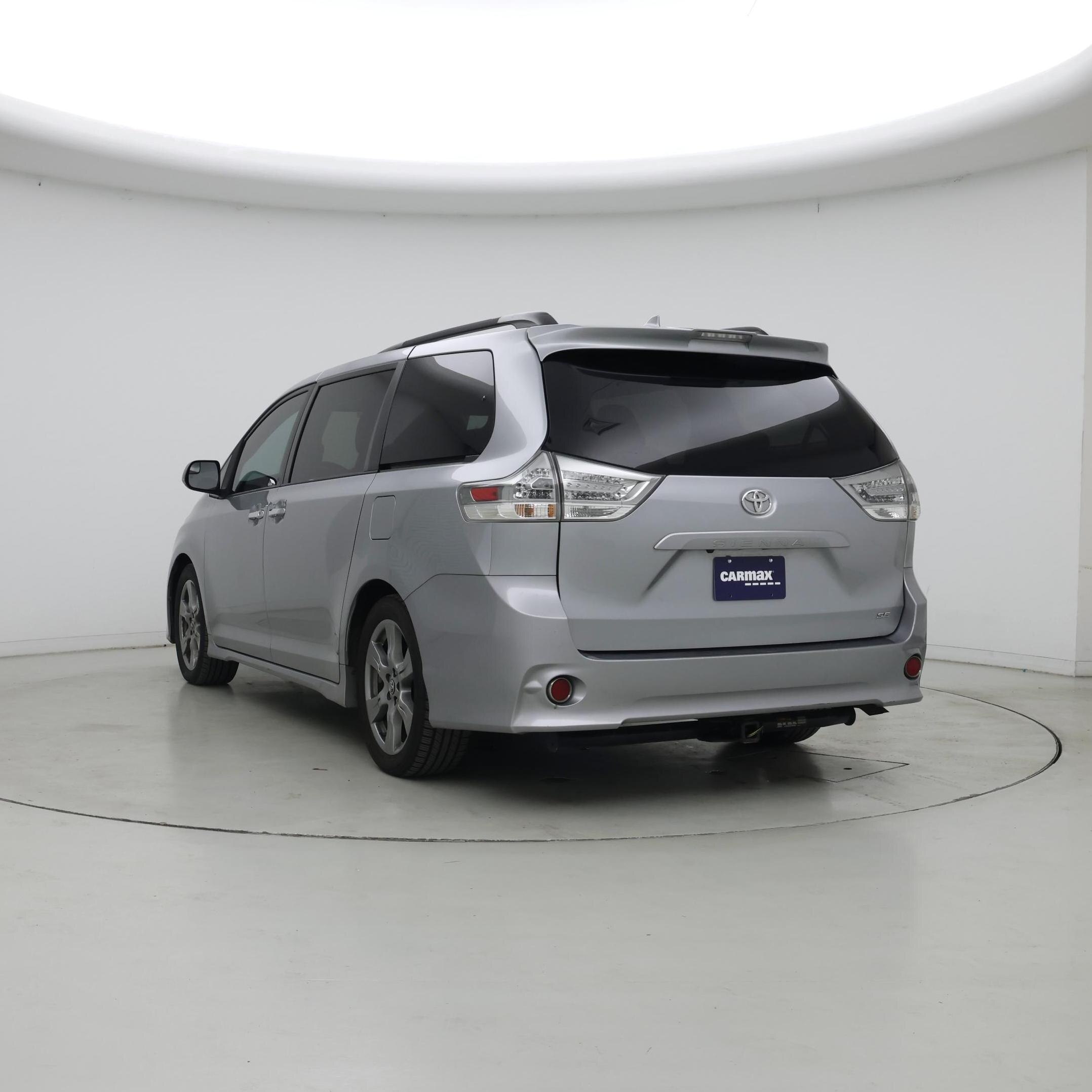 Thumbnail: 2018 Toyota Sienna - 2