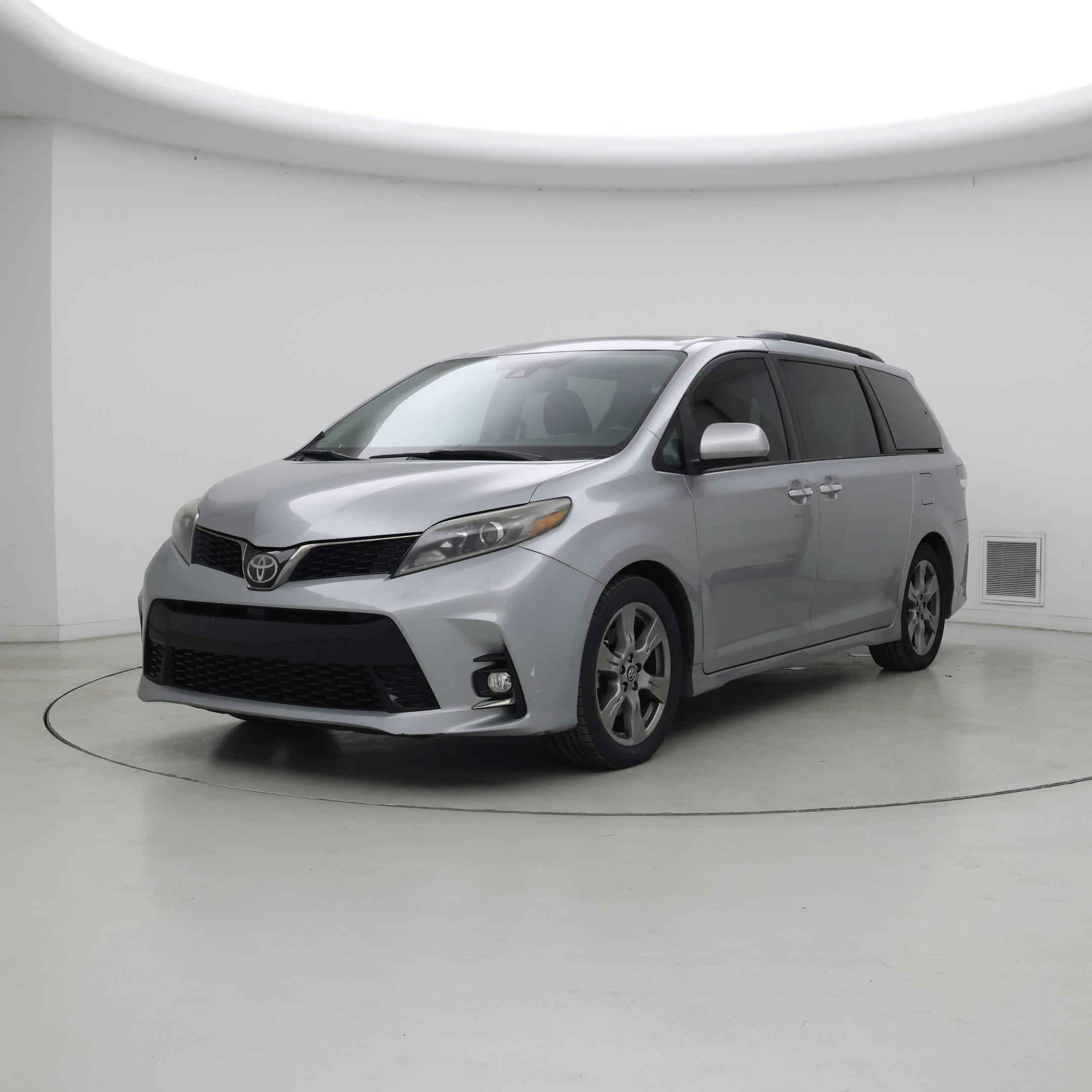 Thumbnail: 2018 Toyota Sienna - 4