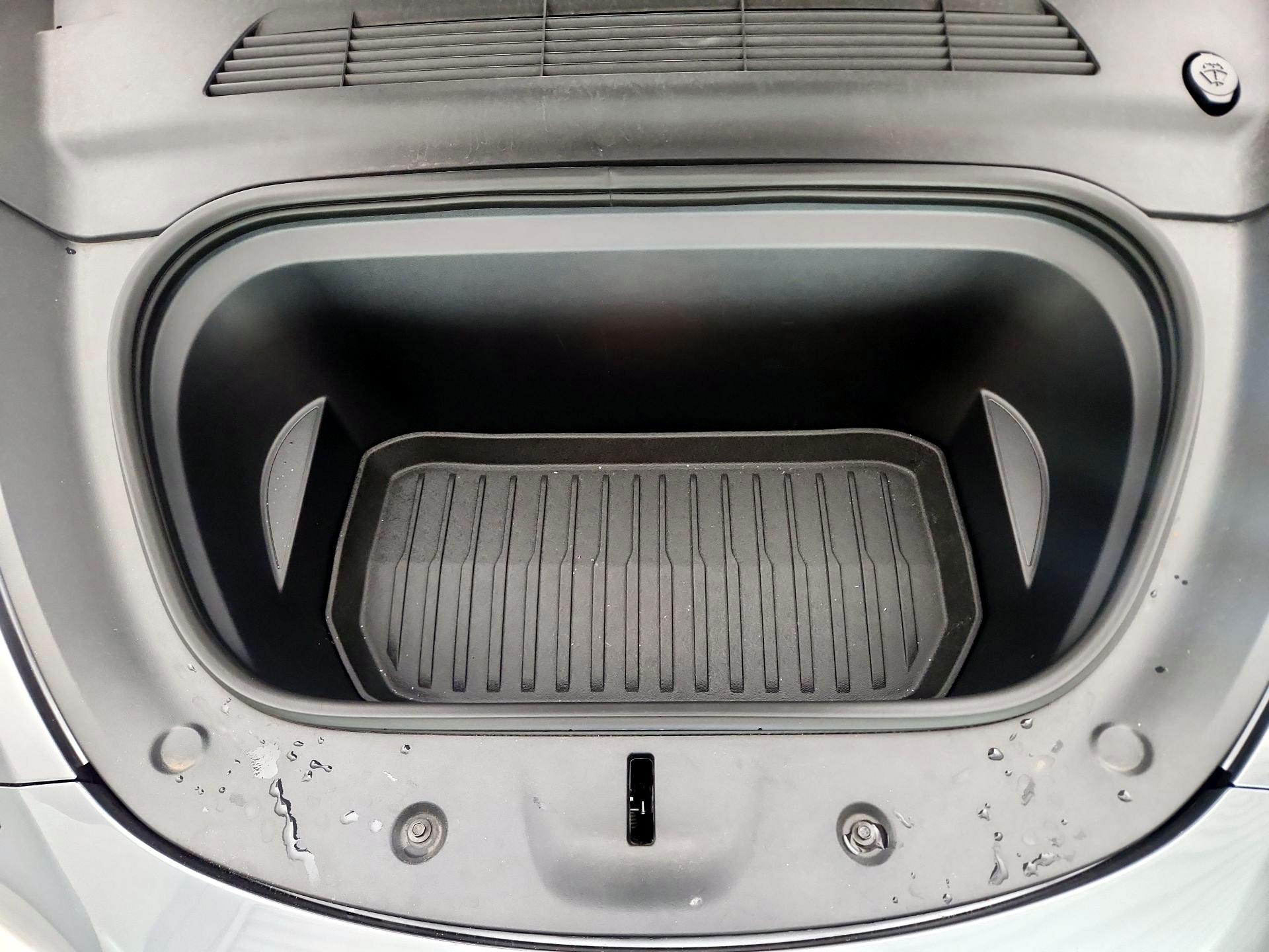 Thumbnail: 2025 Tesla Model Y - 20