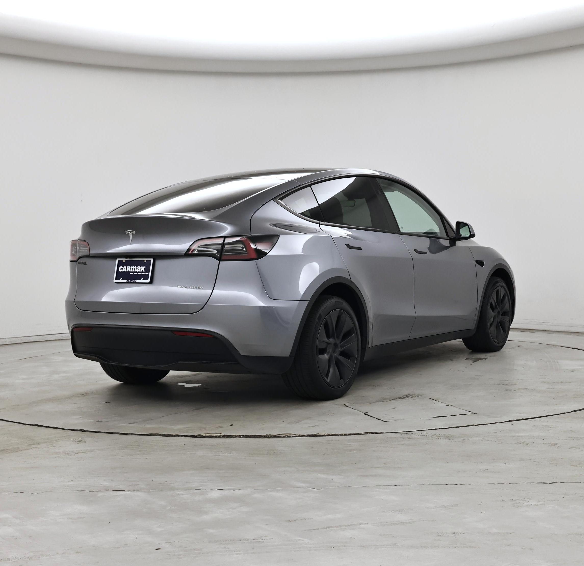 Thumbnail: 2025 Tesla Model Y - 8
